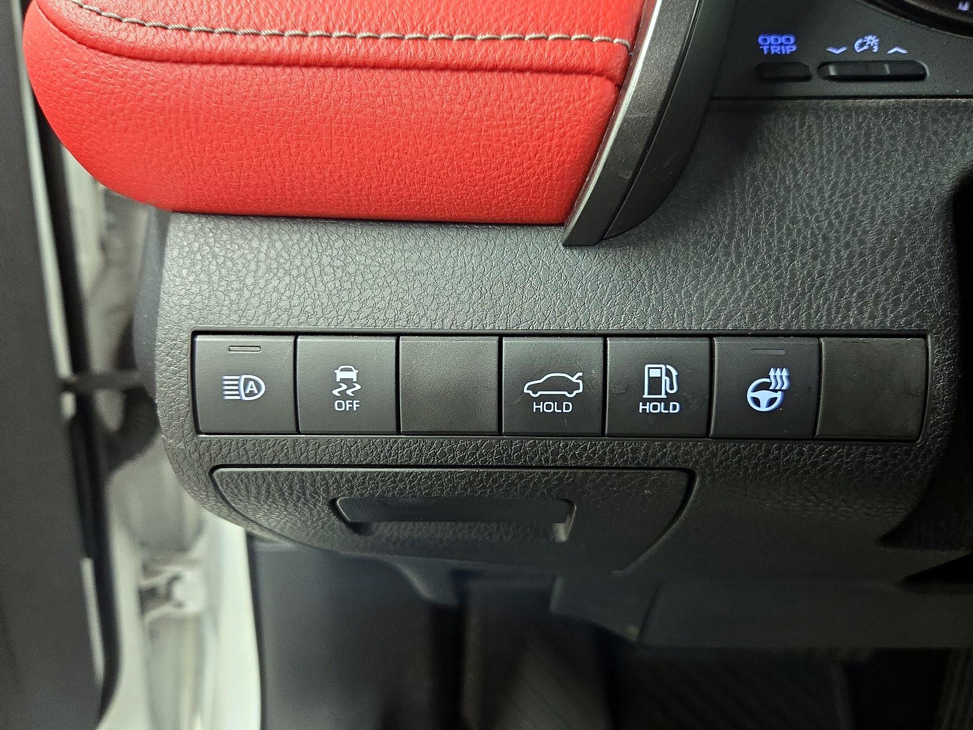 Thumbnail: 2022 Toyota Camry - 13