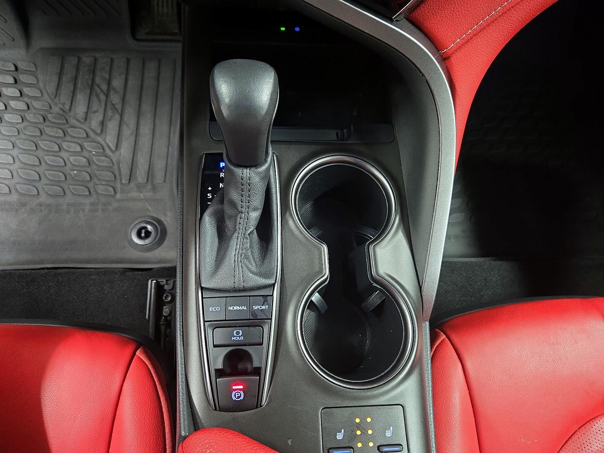 Thumbnail: 2022 Toyota Camry - 18