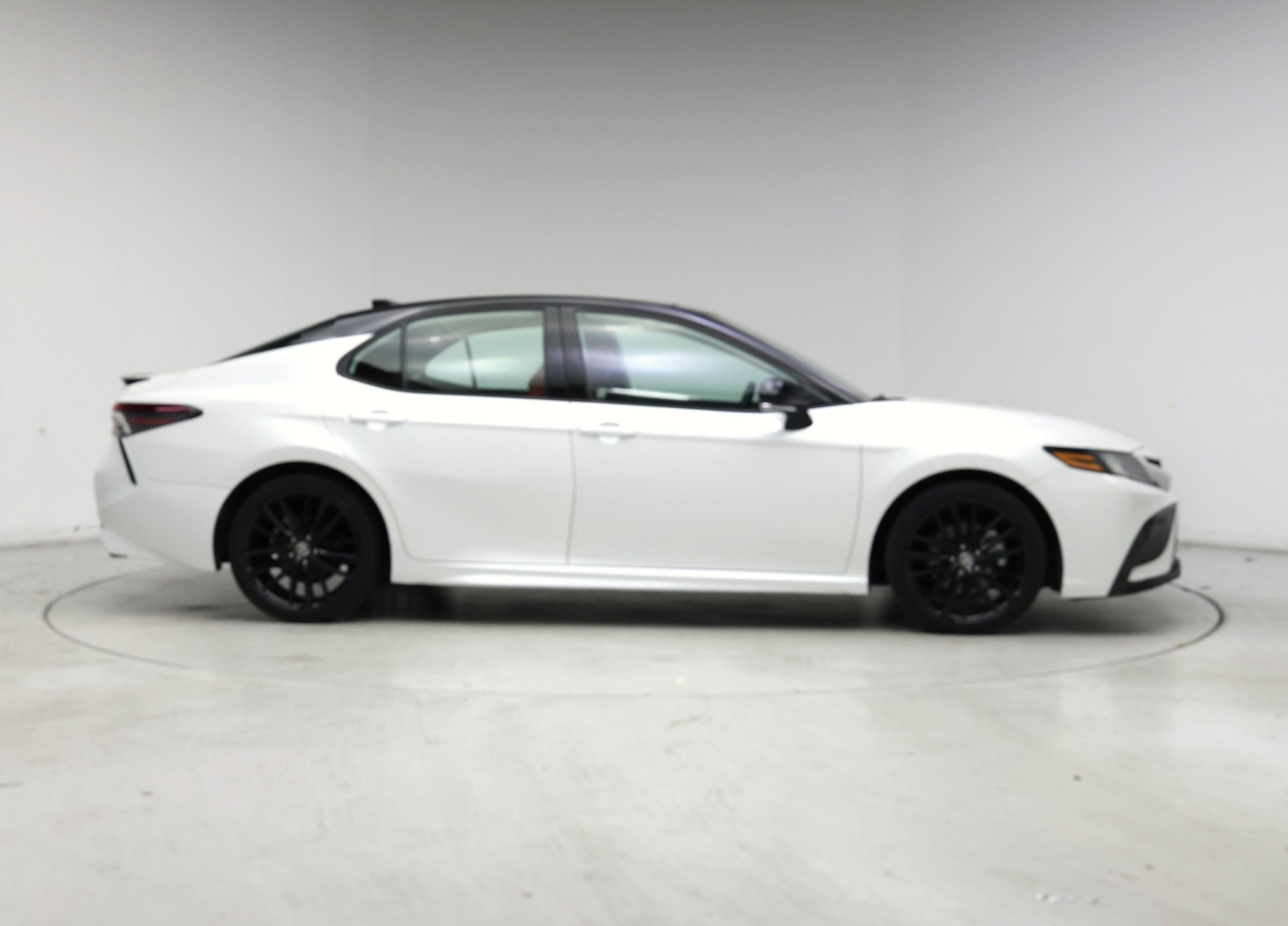 Thumbnail: 2022 Toyota Camry - 7