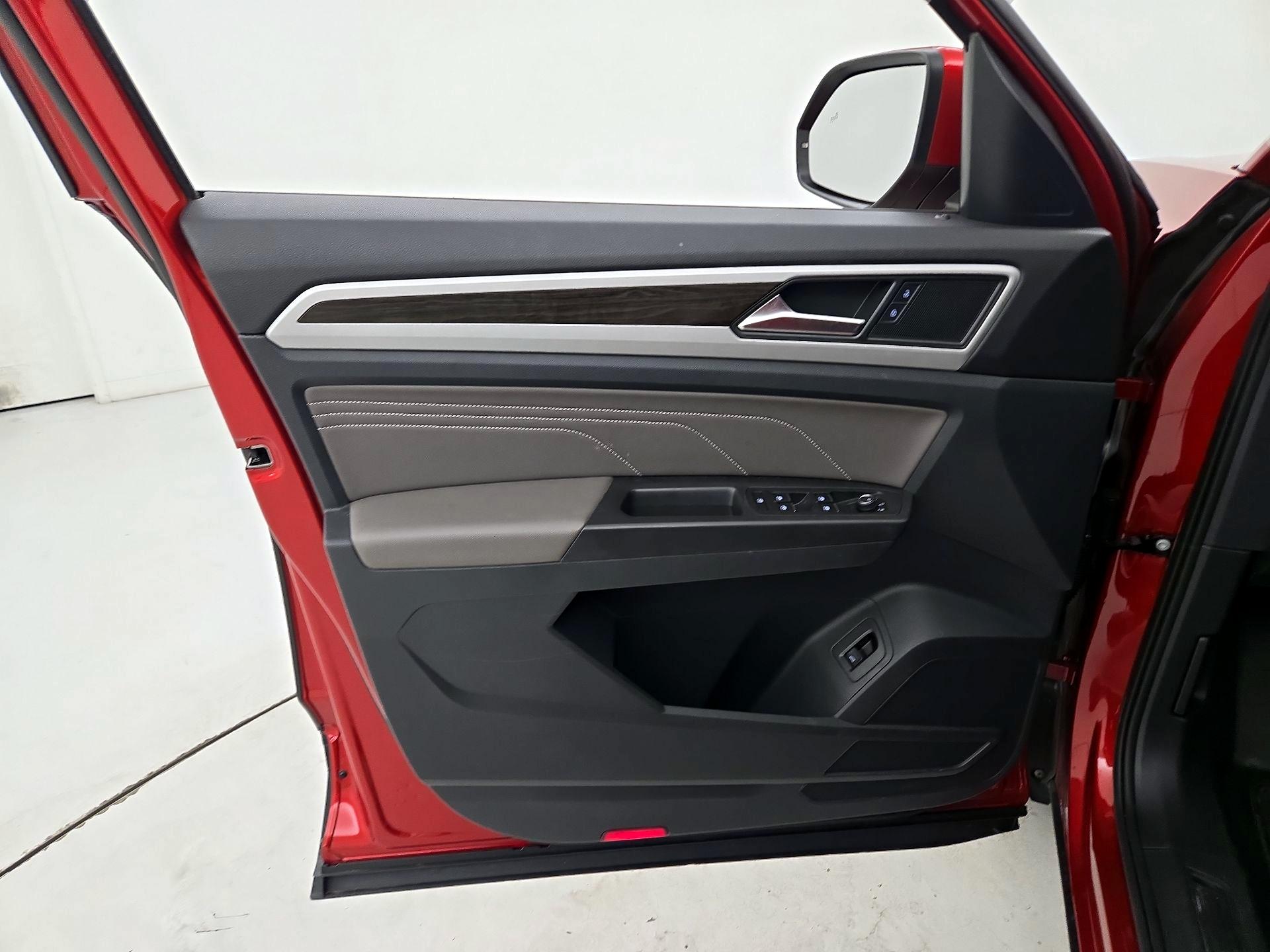 Thumbnail: 2022 Volkswagen Atlas - 12