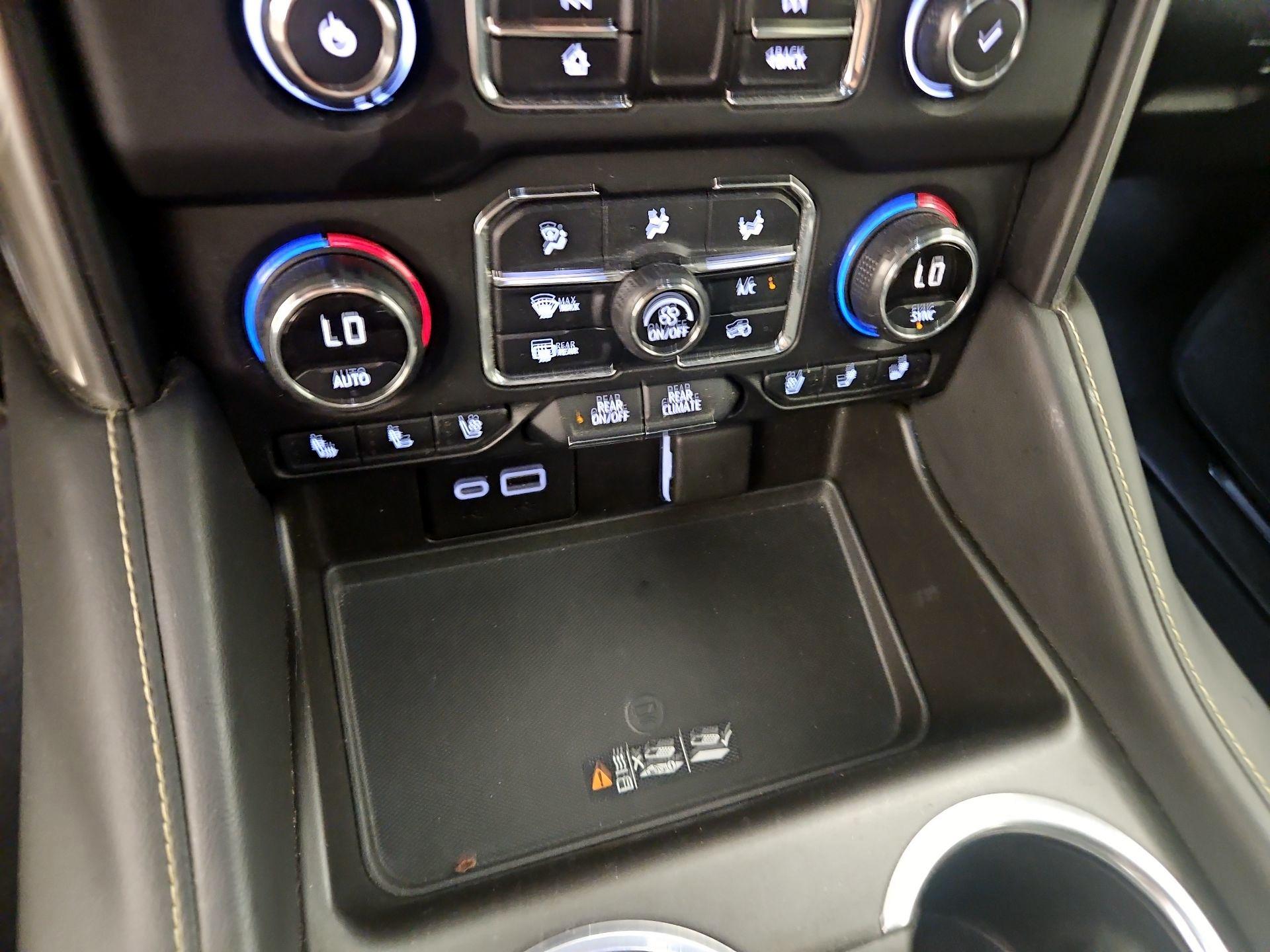 Thumbnail: 2021 Chevrolet Tahoe - 16