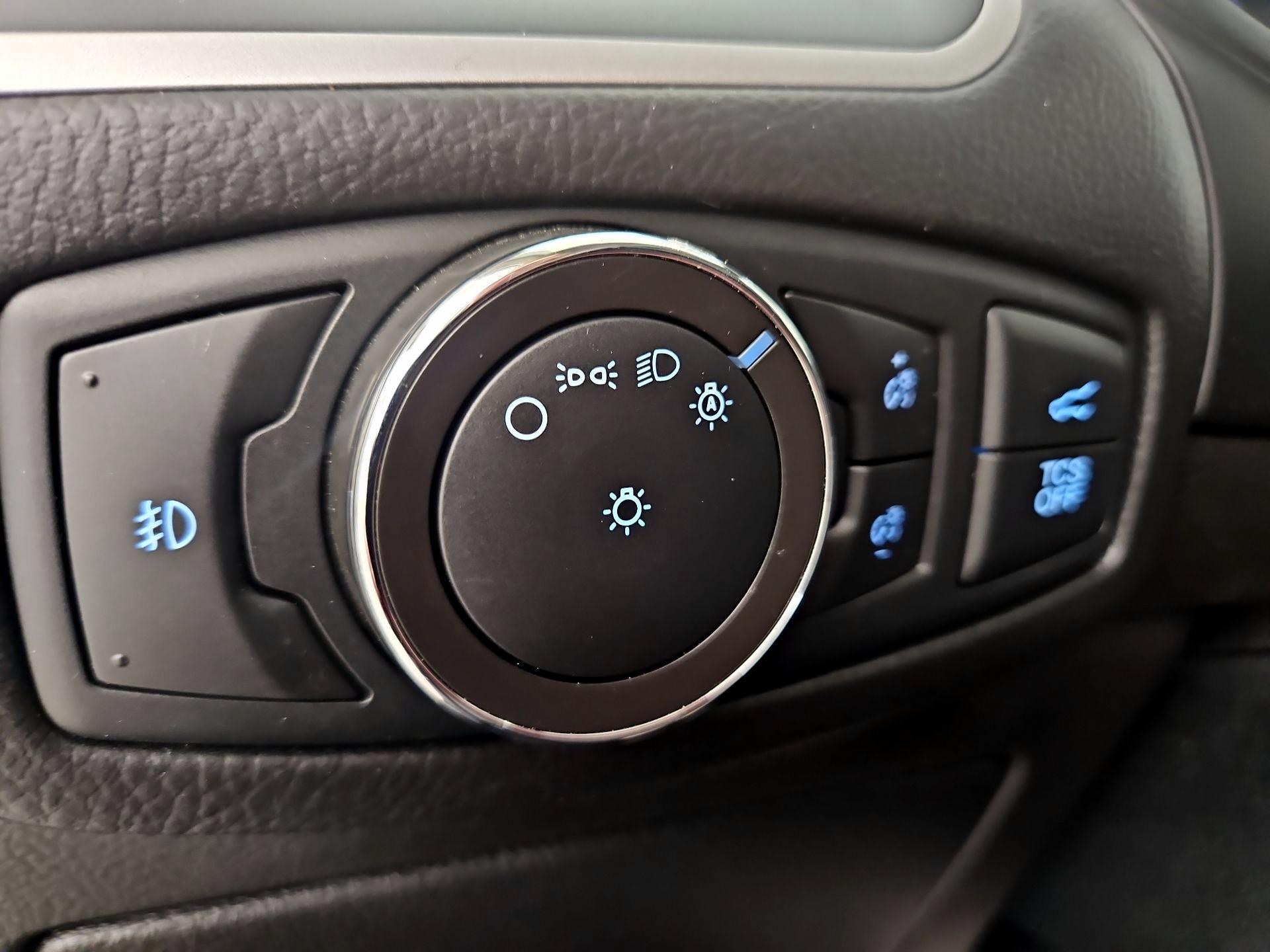 Thumbnail: 2022 Ford Edge - 13