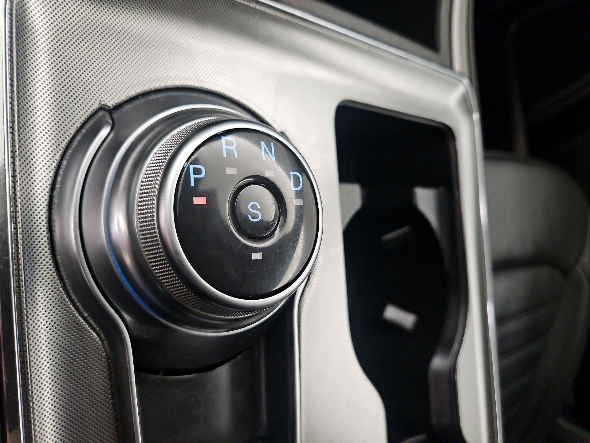 Thumbnail: 2022 Ford Edge - 17