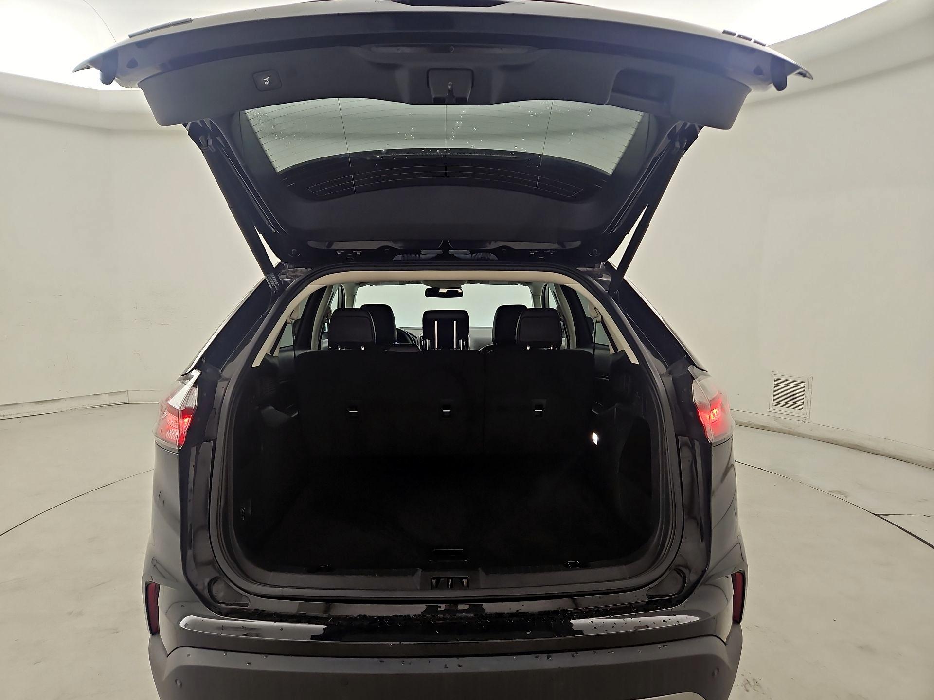 Thumbnail: 2022 Ford Edge - 20