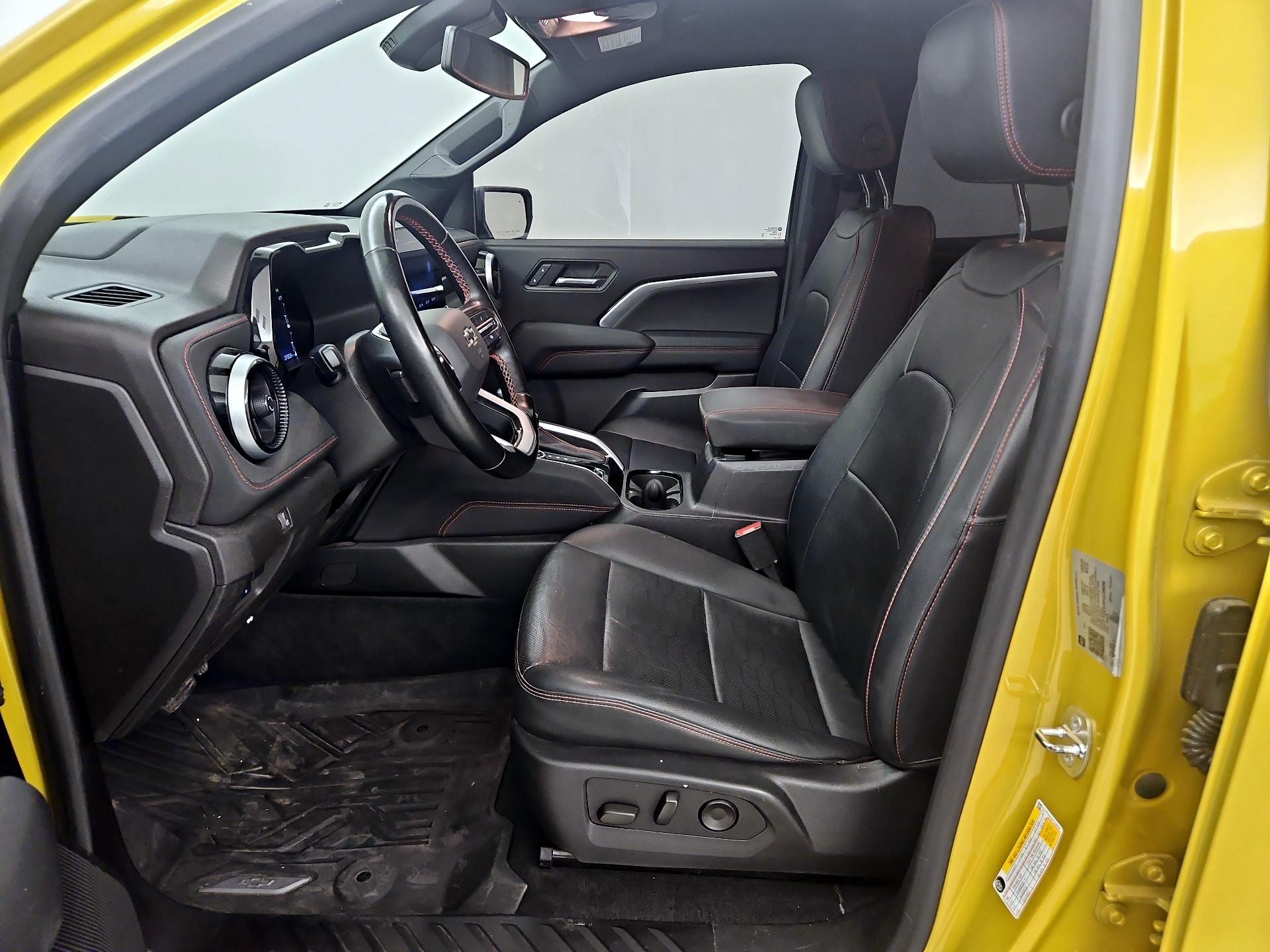 Thumbnail: 2023 Chevrolet Colorado - 11