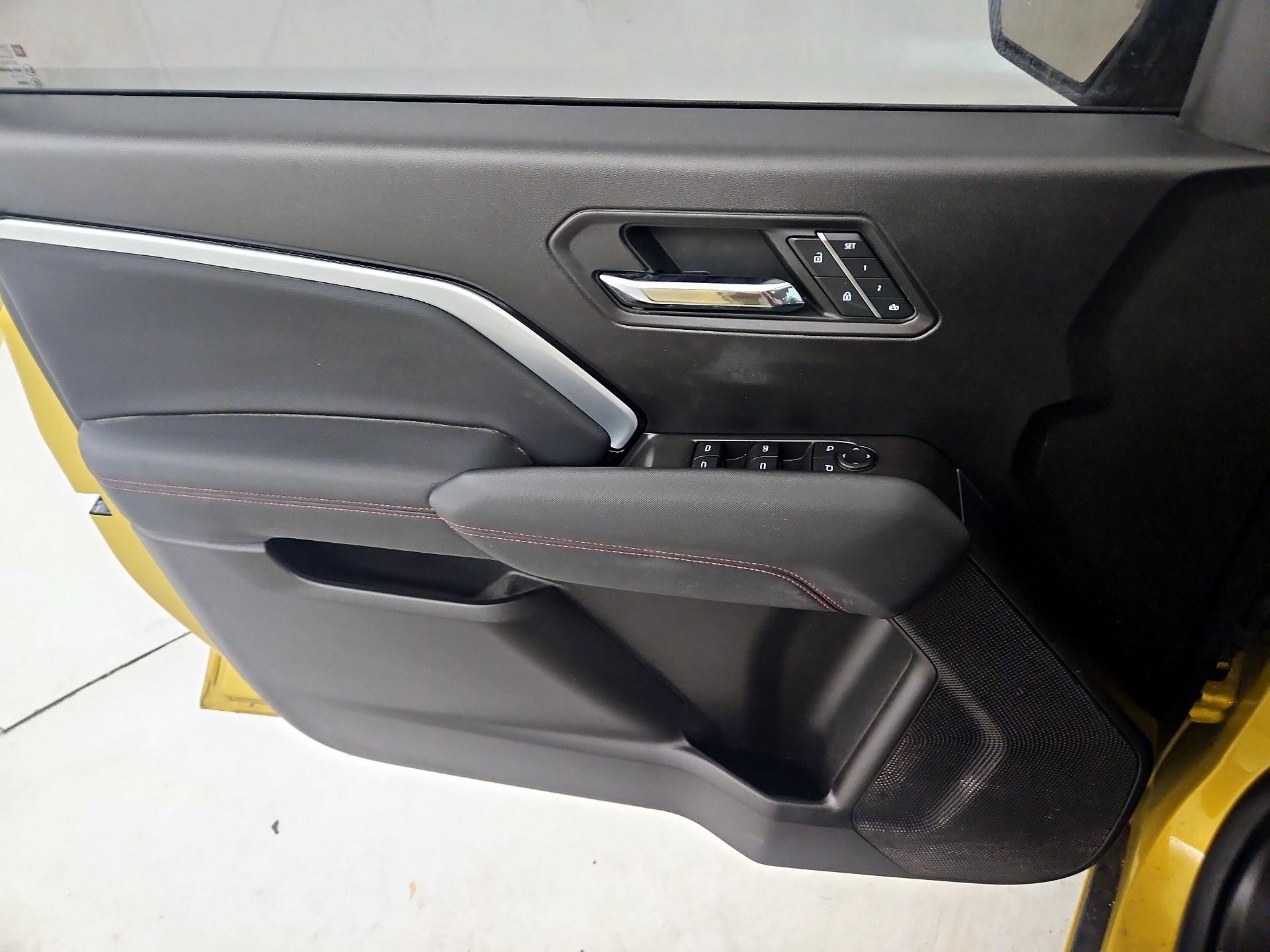 Thumbnail: 2023 Chevrolet Colorado - 12