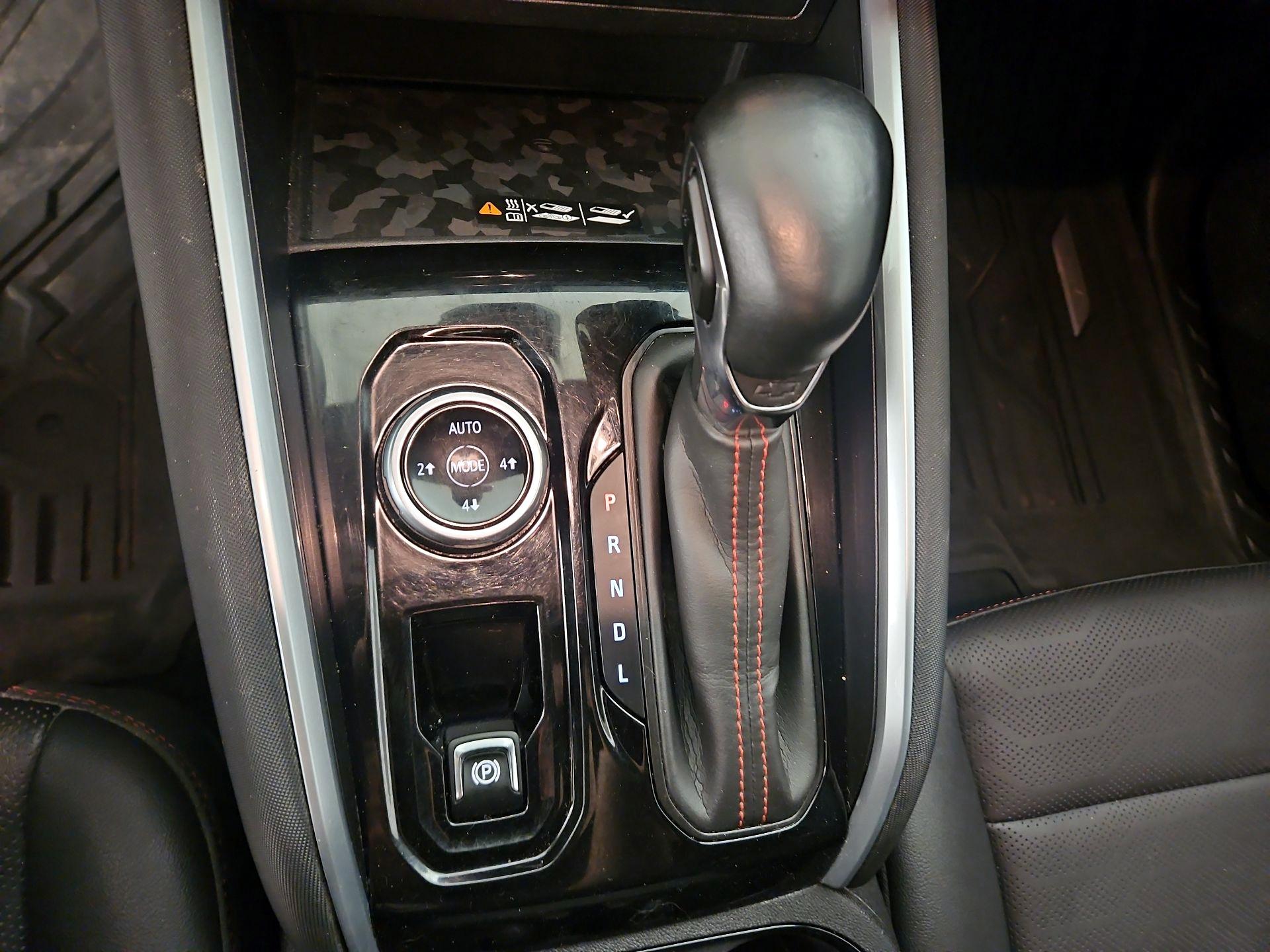 Thumbnail: 2023 Chevrolet Colorado - 17