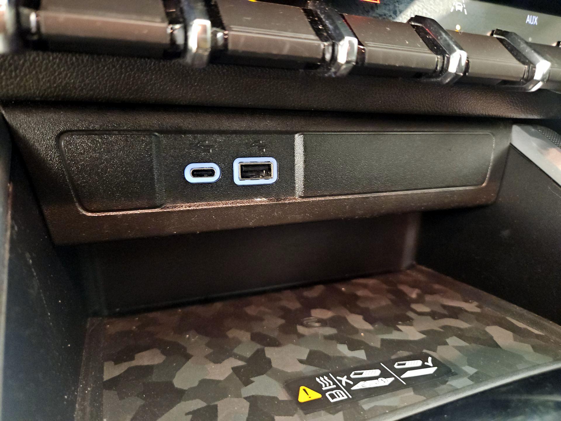 Thumbnail: 2023 Chevrolet Colorado - 18