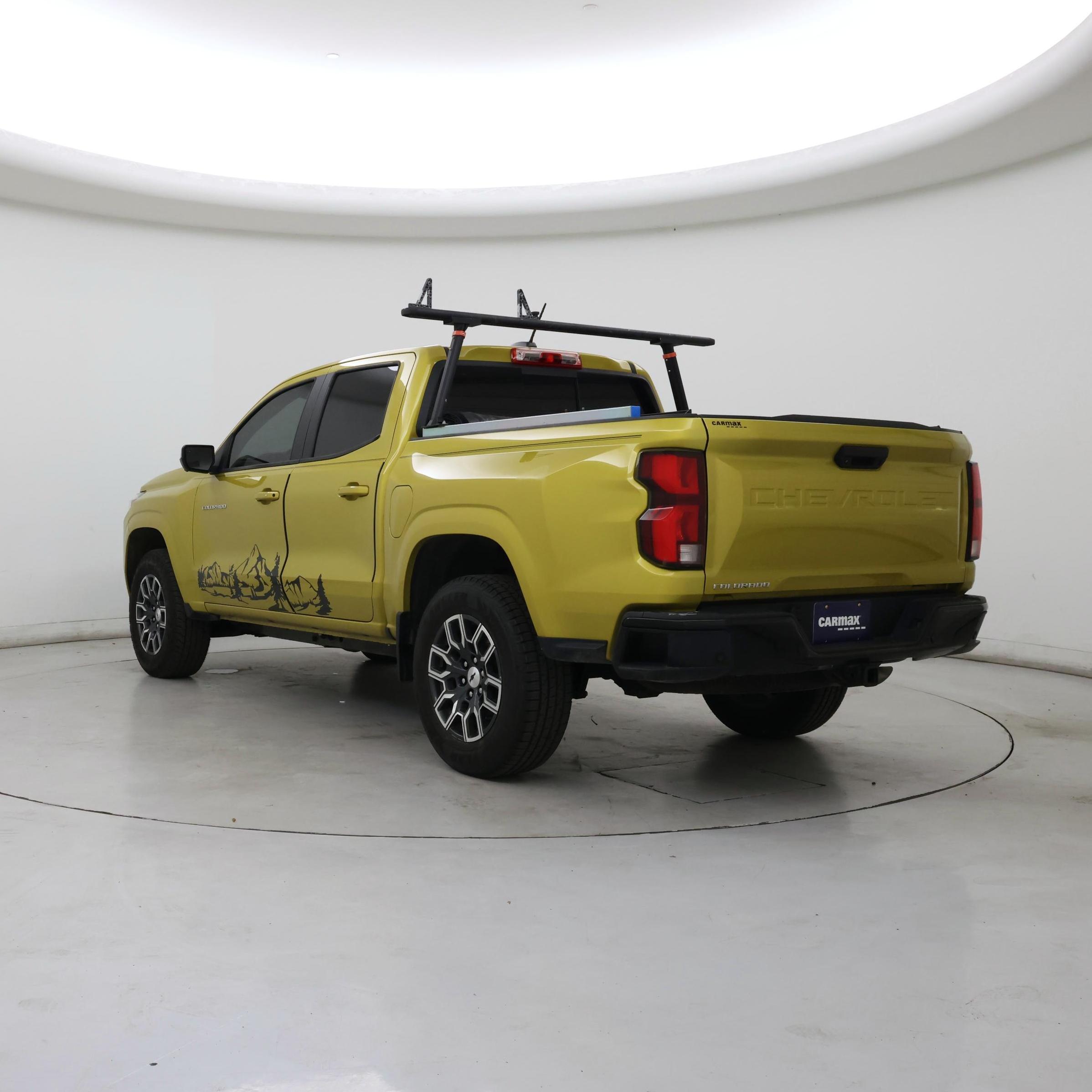 Thumbnail: 2023 Chevrolet Colorado - 2