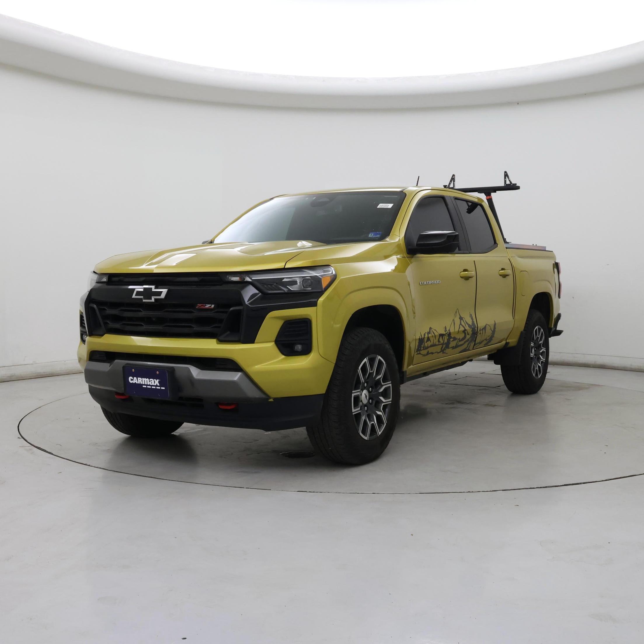 Thumbnail: 2023 Chevrolet Colorado - 4
