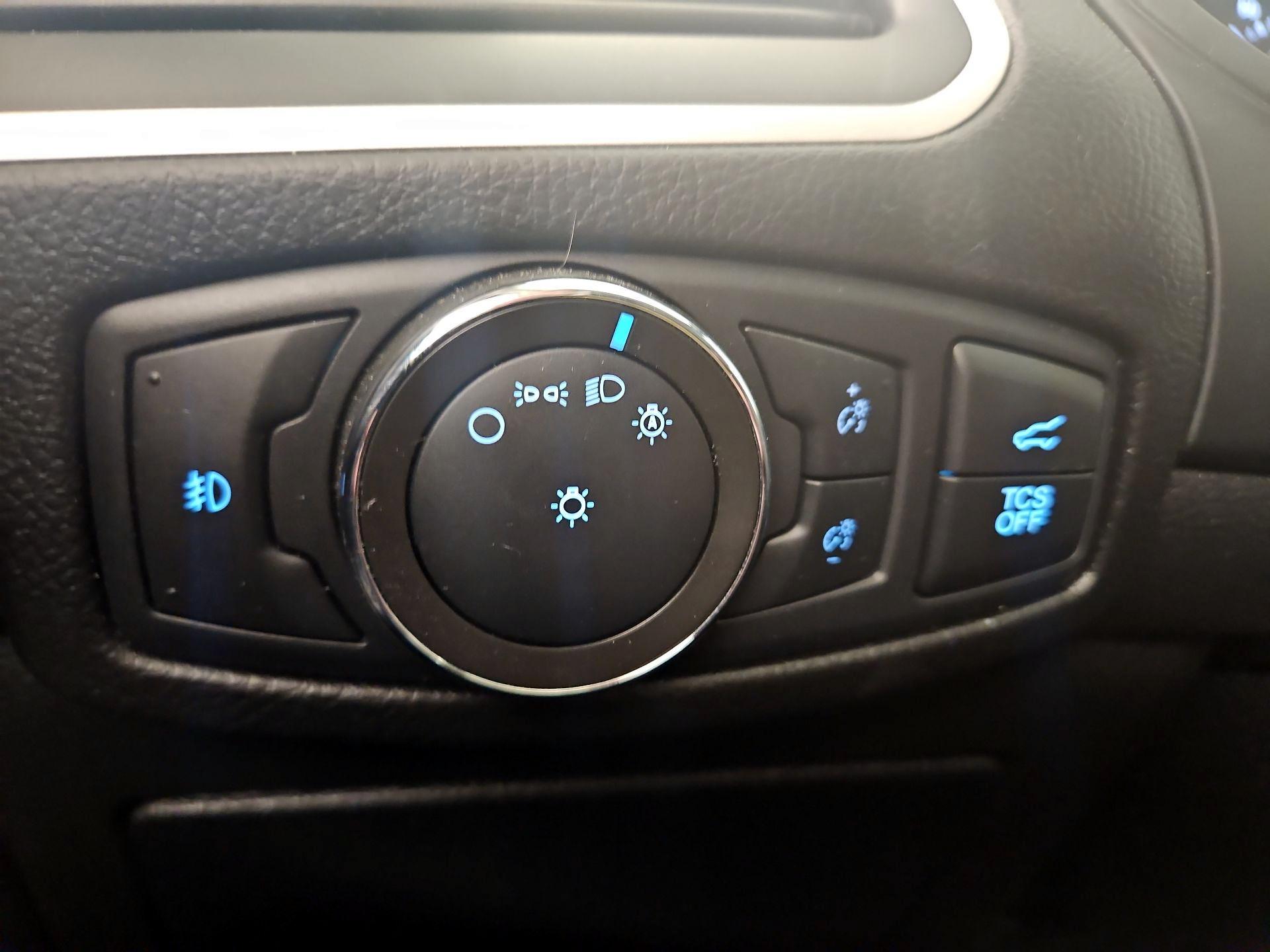 Thumbnail: 2022 Ford Edge - 13