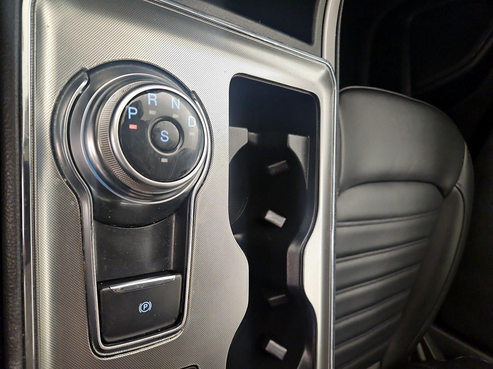 Thumbnail: 2022 Ford Edge - 17