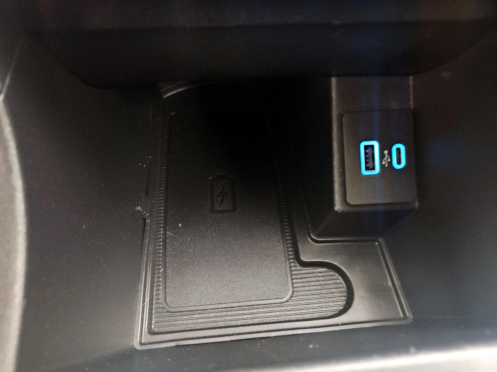 Thumbnail: 2022 Ford Edge - 18