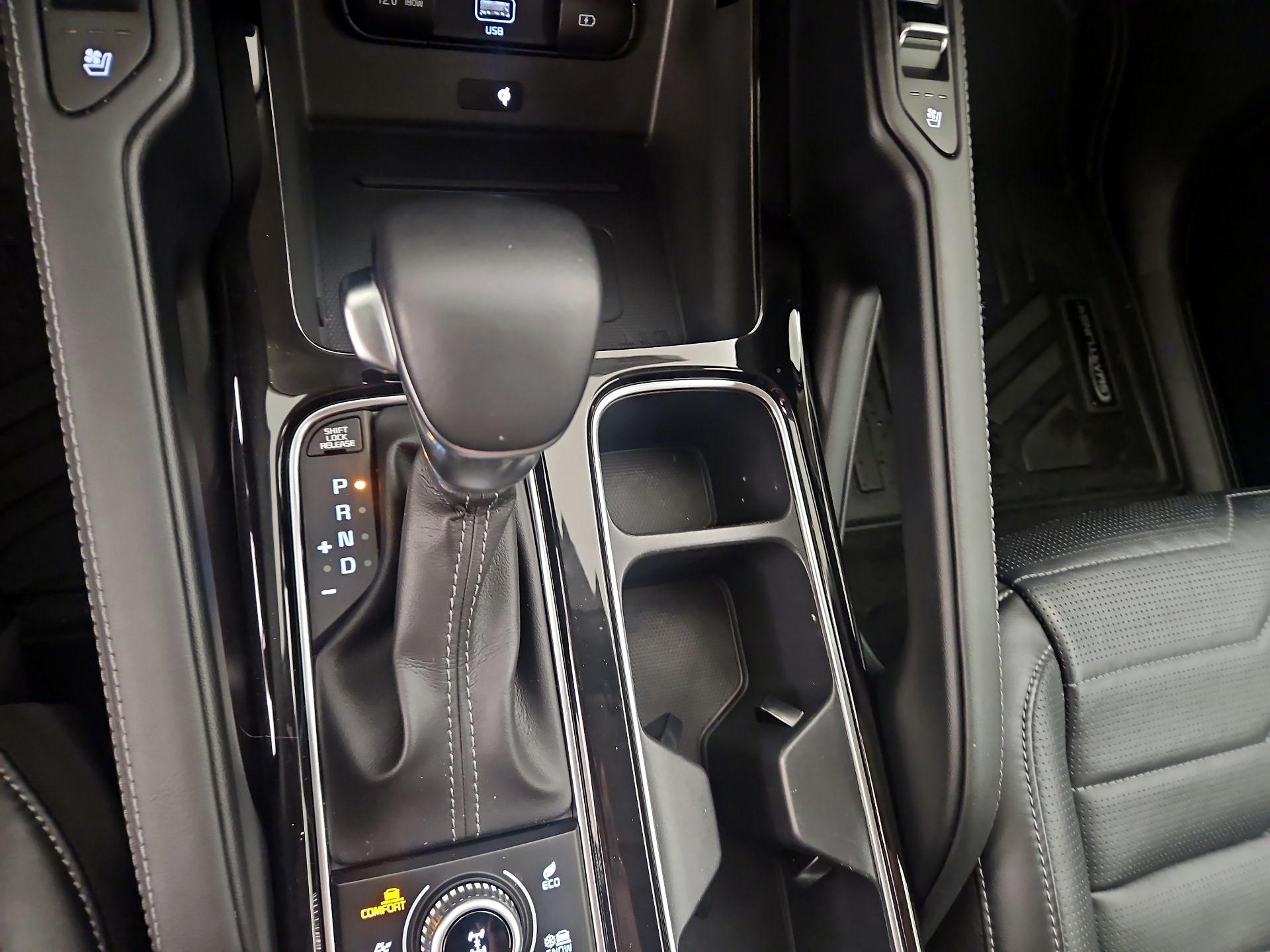 Thumbnail: 2022 Kia Telluride - 18