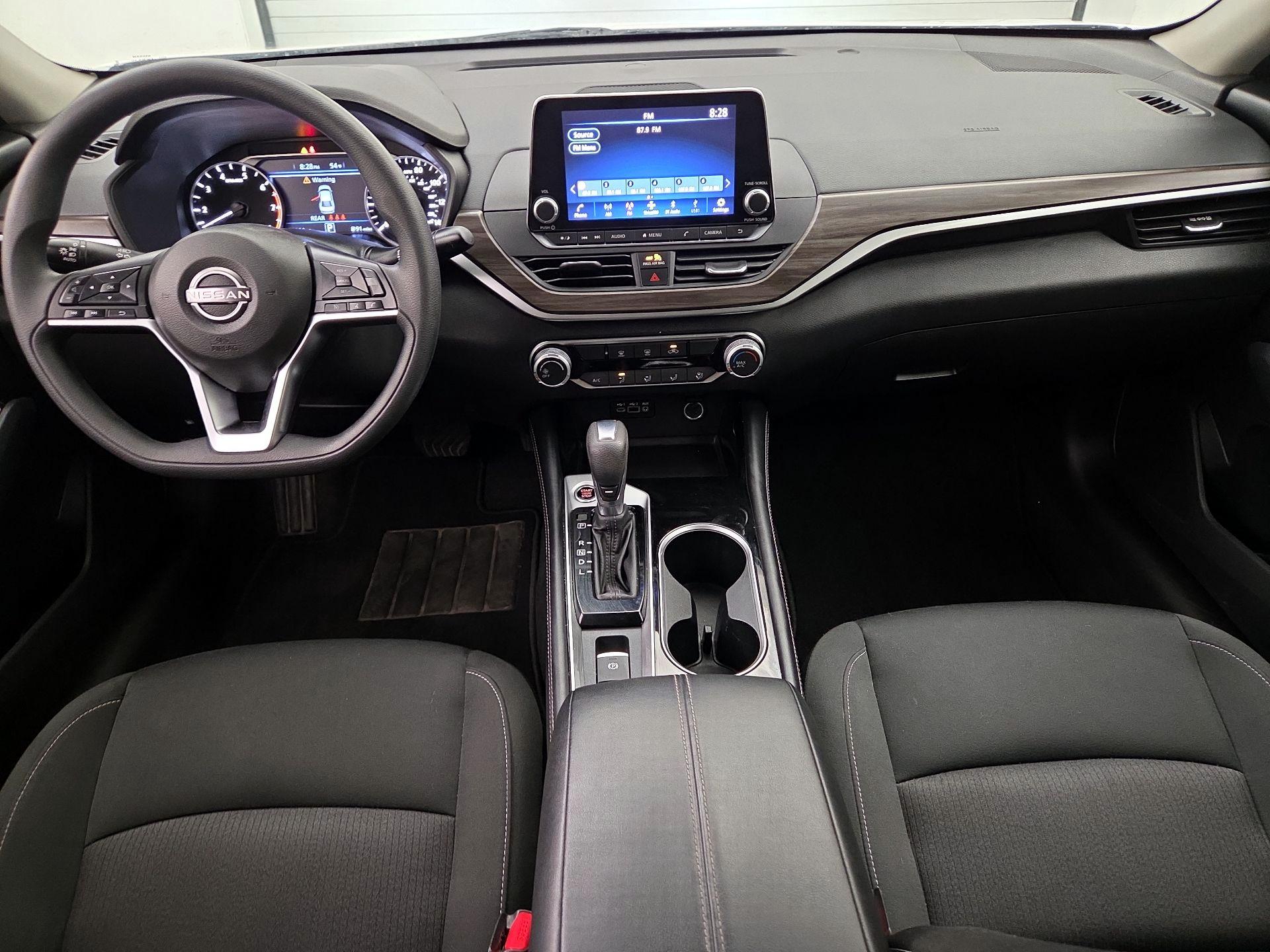 Thumbnail: 2023 Nissan Altima - 9