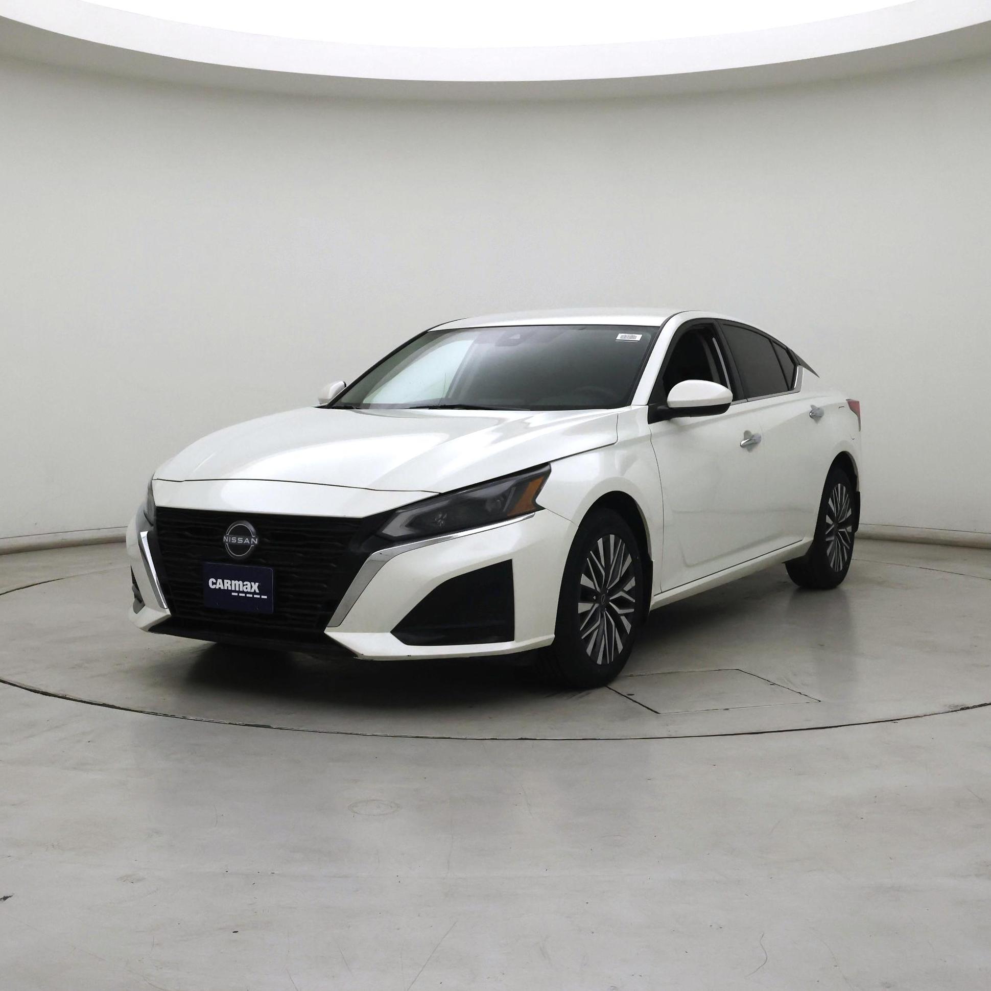 Thumbnail: 2023 Nissan Altima - 4