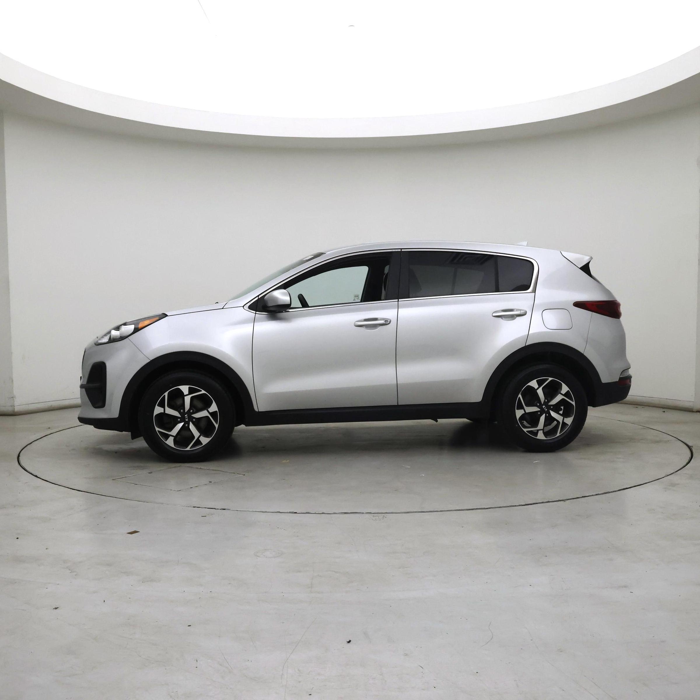 Thumbnail: 2021 Kia Sportage - 3