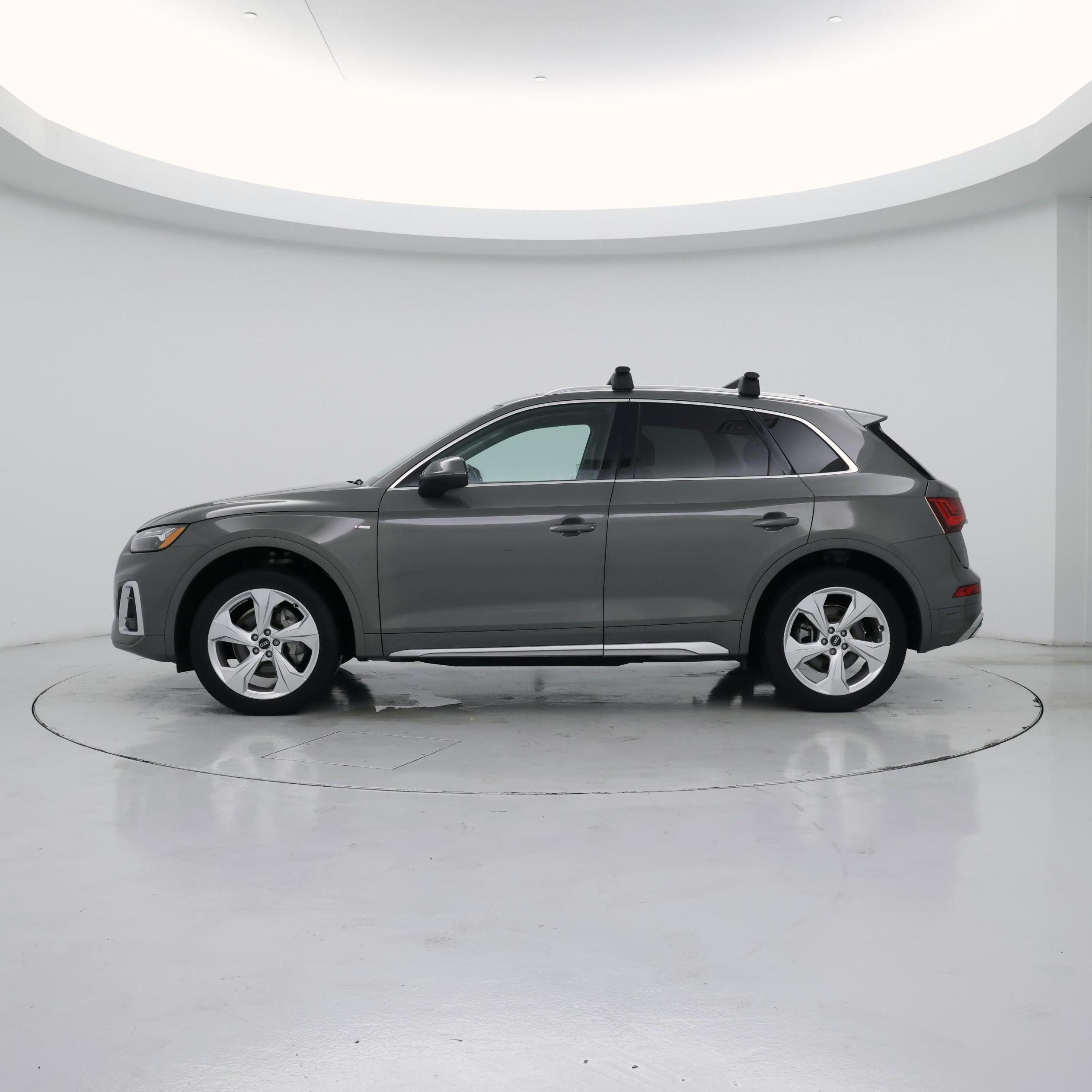Thumbnail: 2023 Audi Q5 - 3