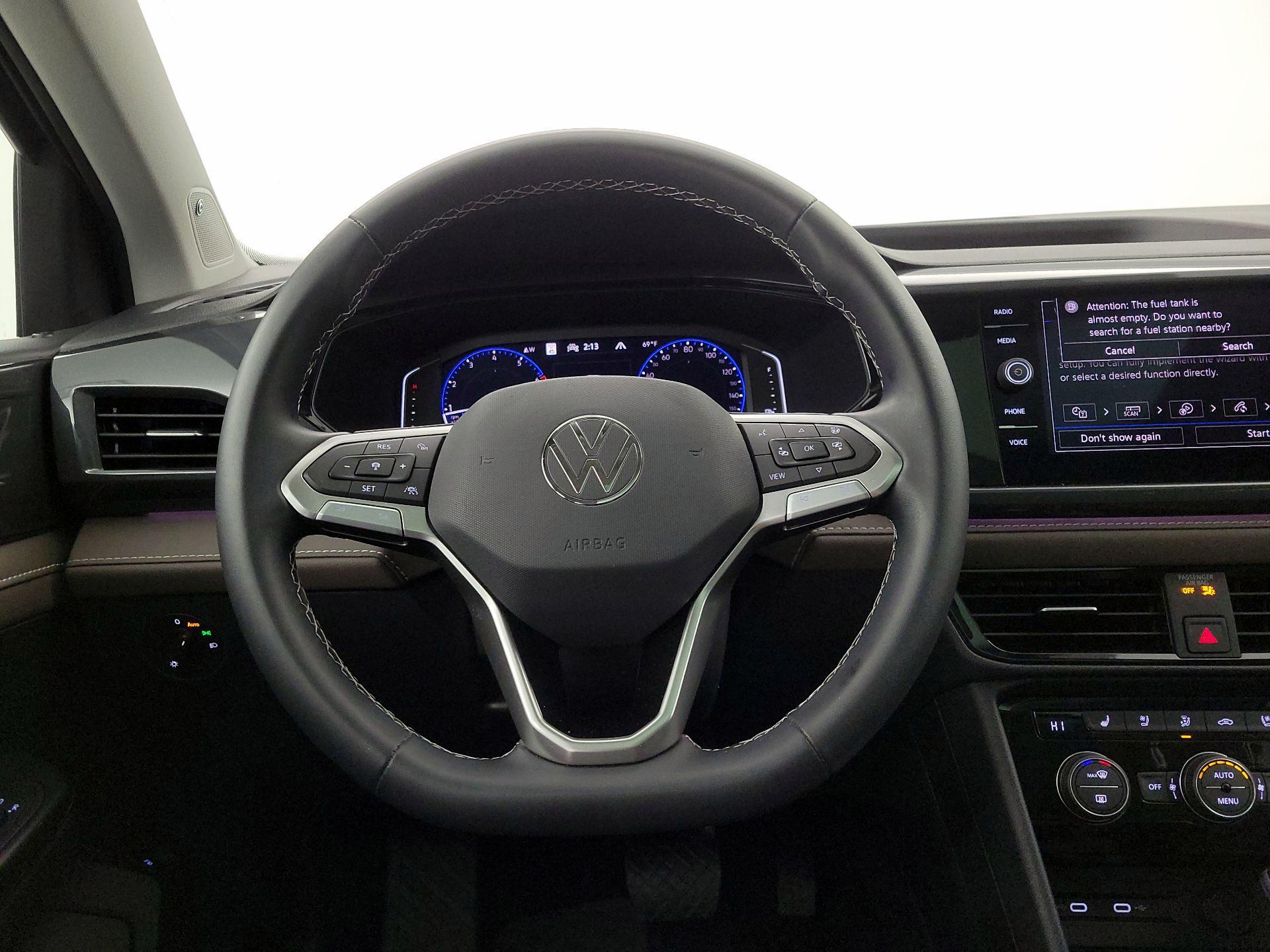 Thumbnail: 2023 Volkswagen Taos - 10