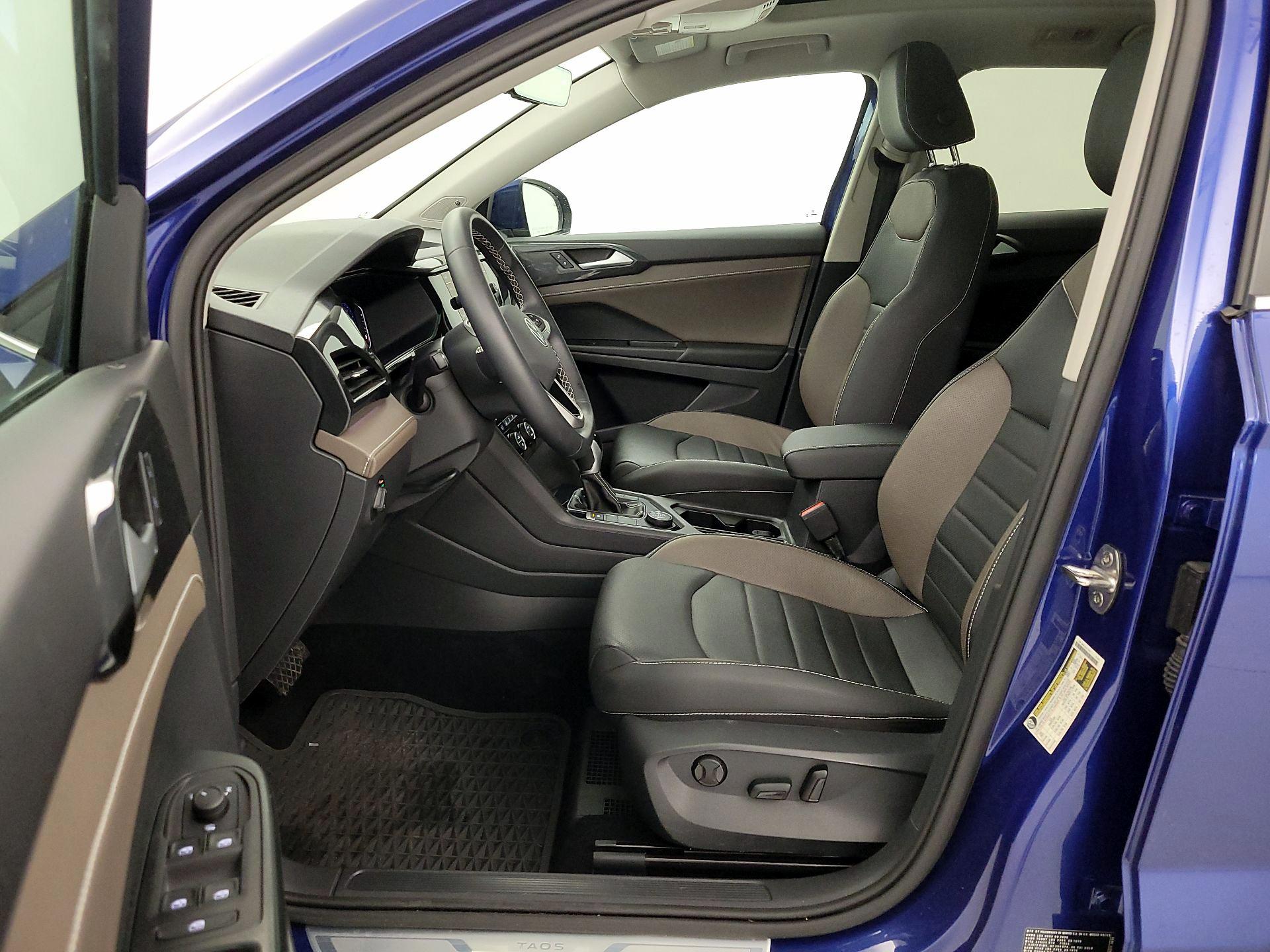 Thumbnail: 2023 Volkswagen Taos - 11