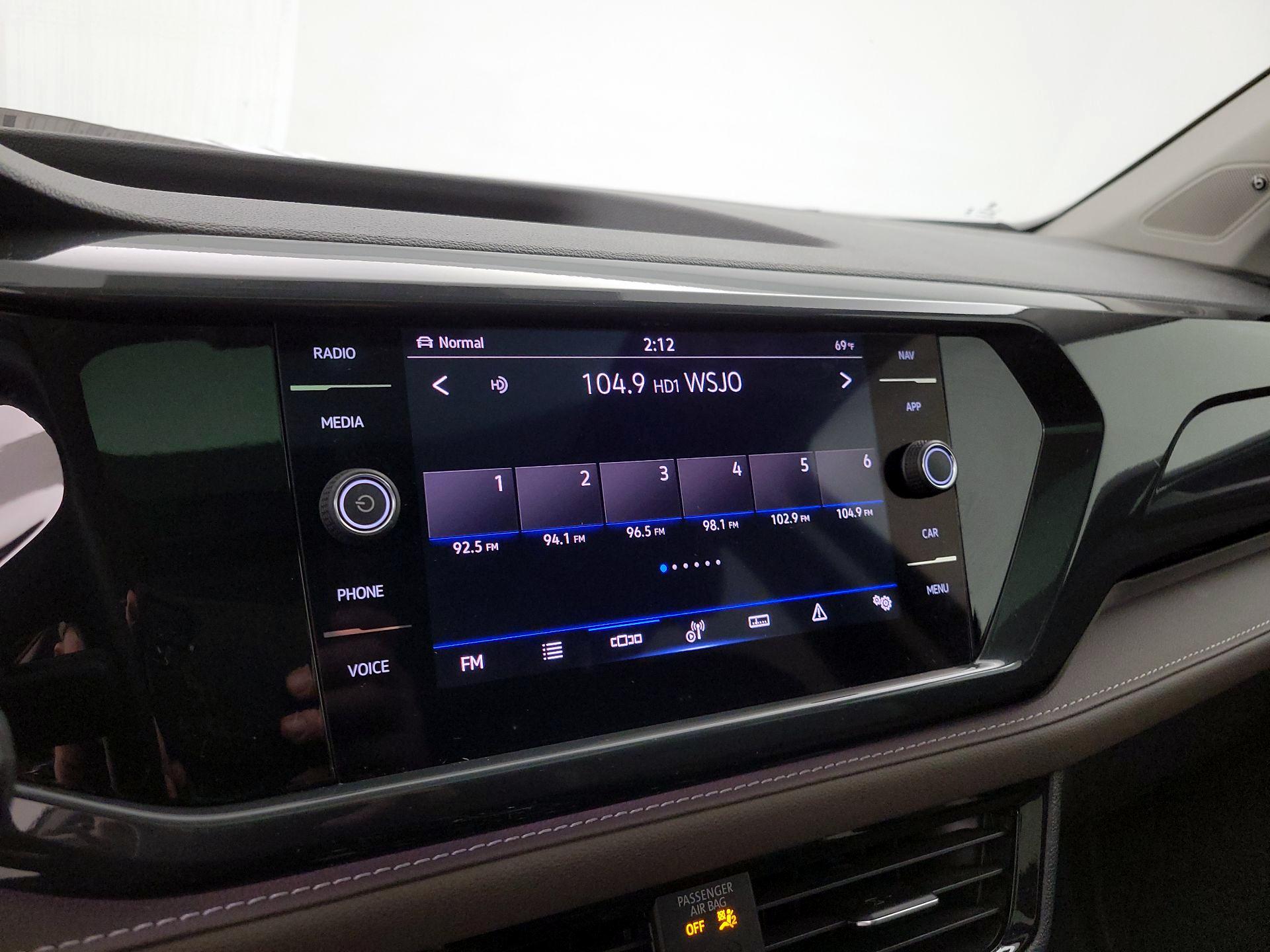 Thumbnail: 2023 Volkswagen Taos - 16