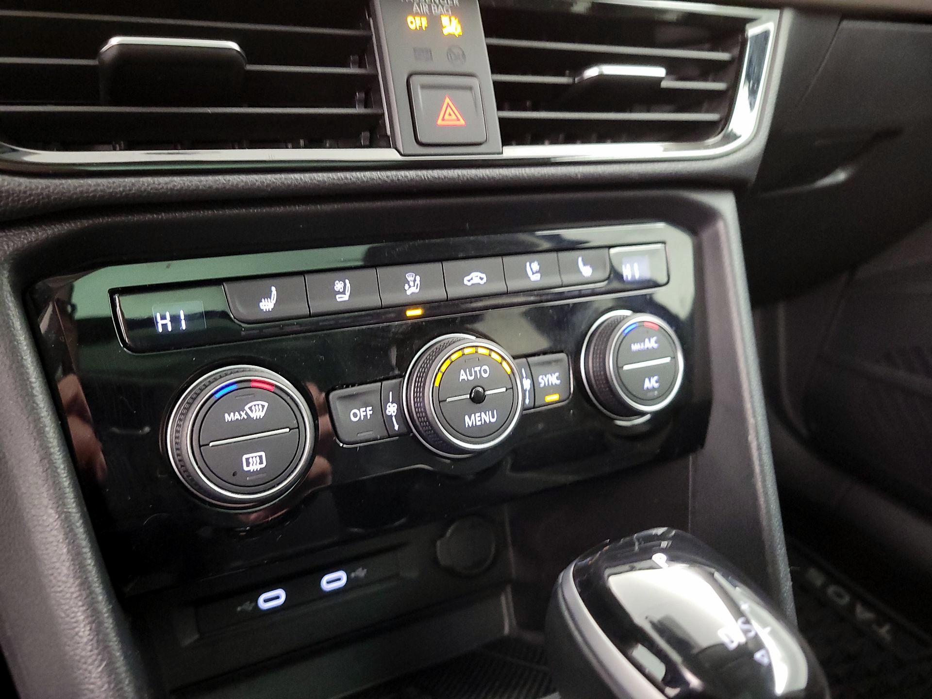 Thumbnail: 2023 Volkswagen Taos - 17