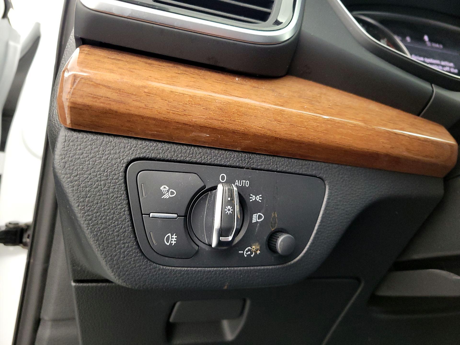 Thumbnail: 2023 Audi Q5 - 13