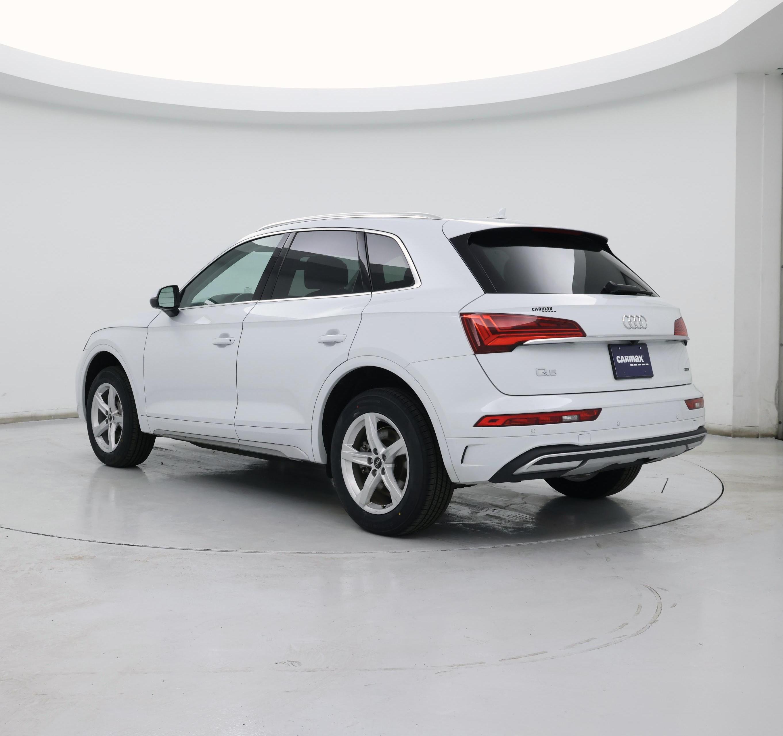Thumbnail: 2023 Audi Q5 - 2