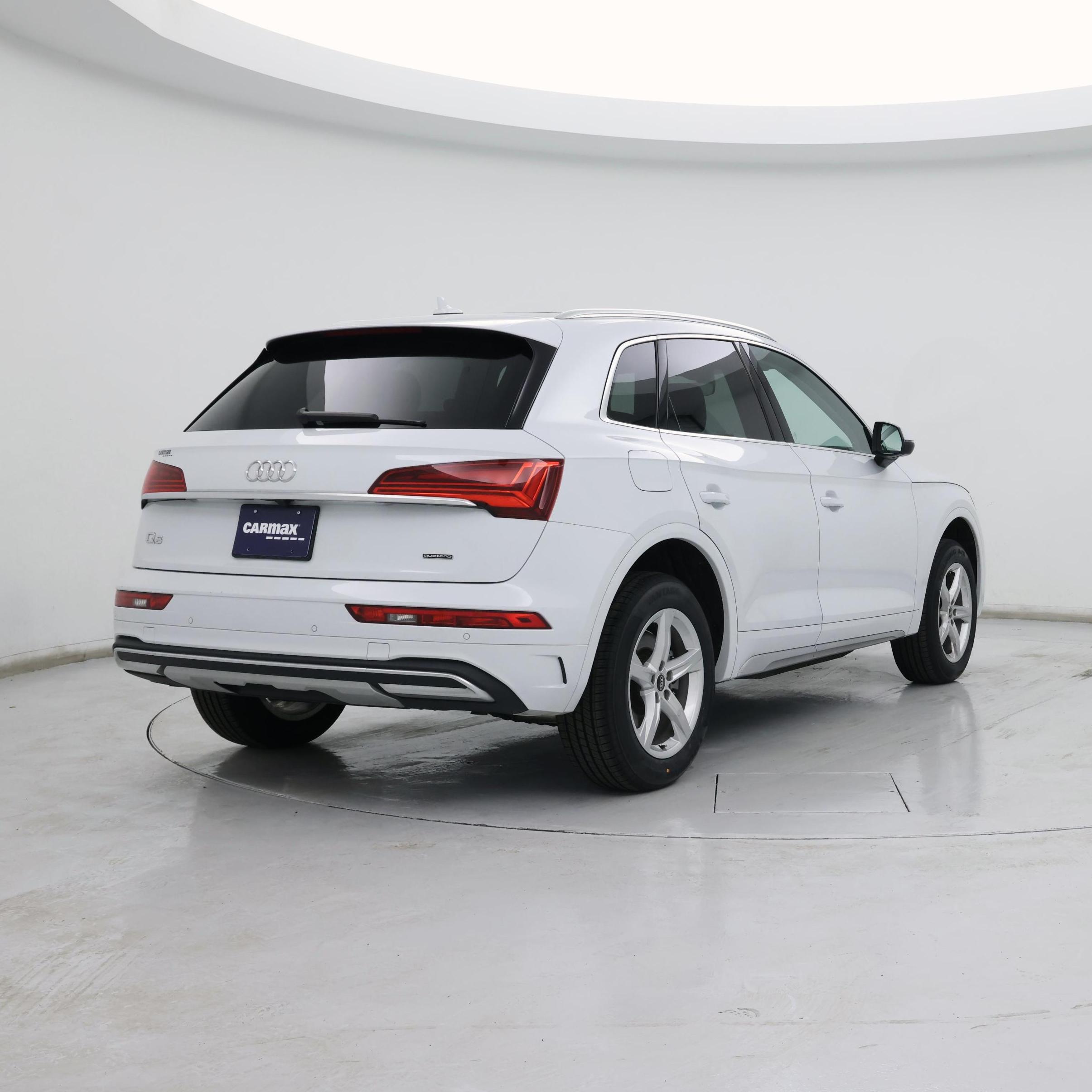 Thumbnail: 2023 Audi Q5 - 8