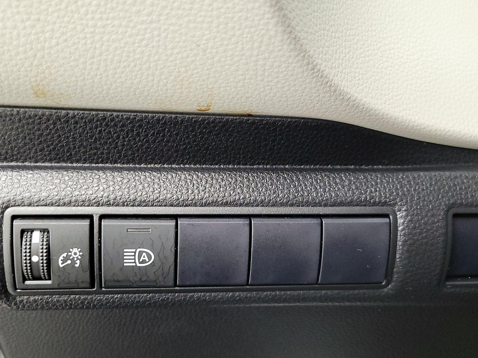 Thumbnail: 2021 Toyota Corolla - 13