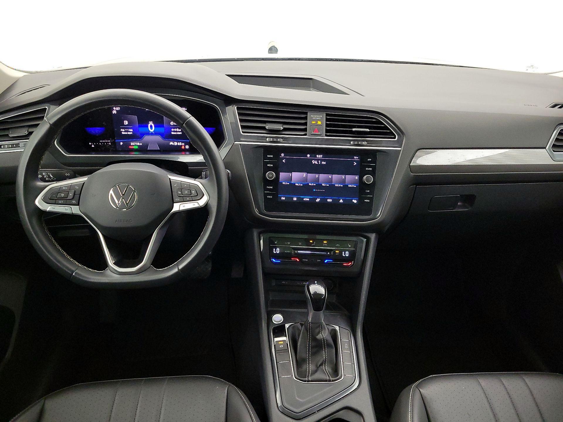 Thumbnail: 2023 Volkswagen Tiguan - 9