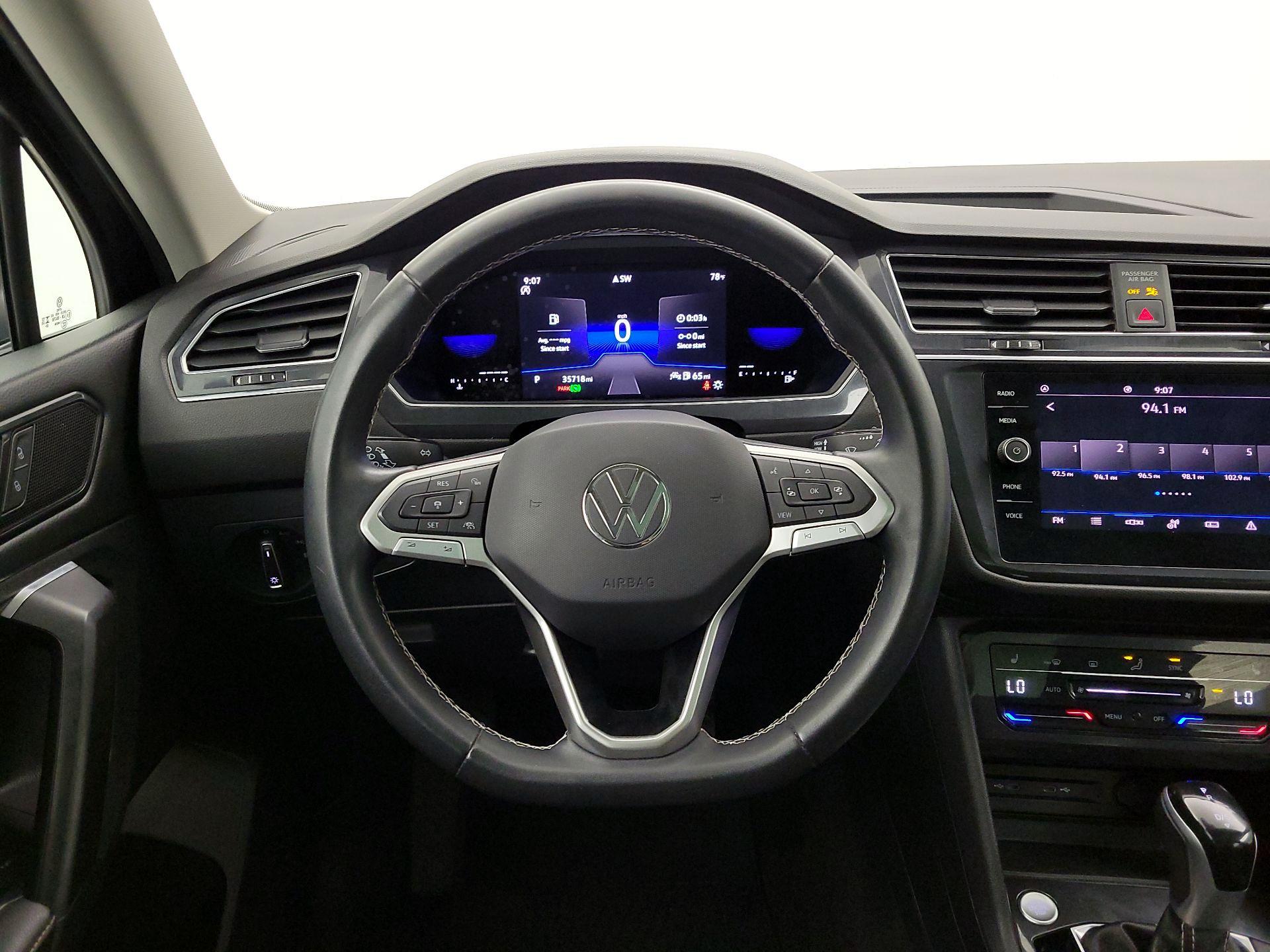 Thumbnail: 2023 Volkswagen Tiguan - 10