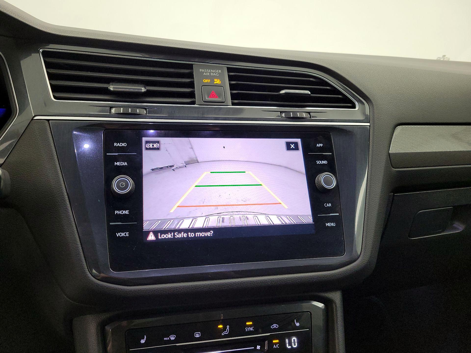 Thumbnail: 2023 Volkswagen Tiguan - 14