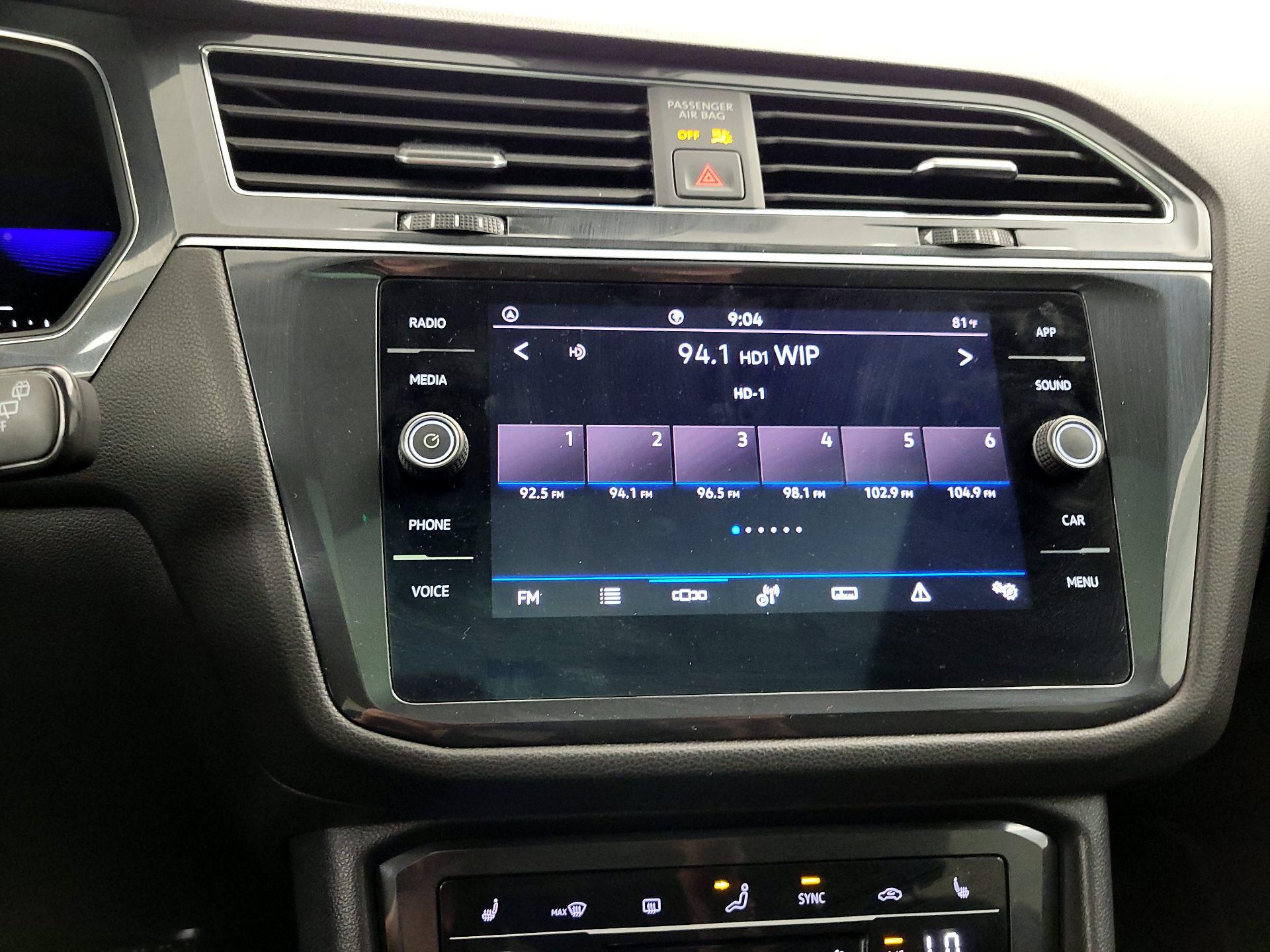 Thumbnail: 2023 Volkswagen Tiguan - 15