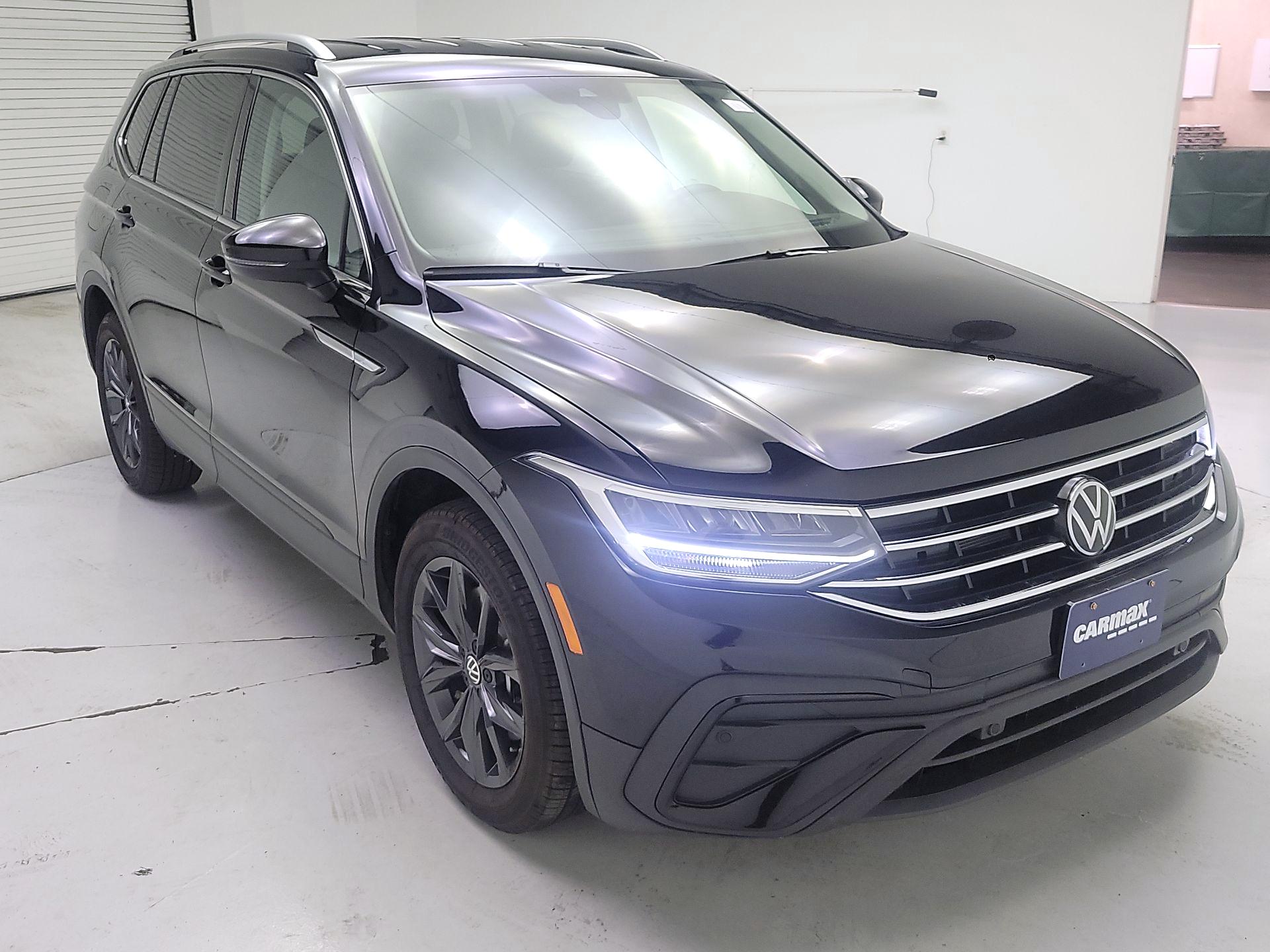 Thumbnail: 2024 Volkswagen Tiguan - 1