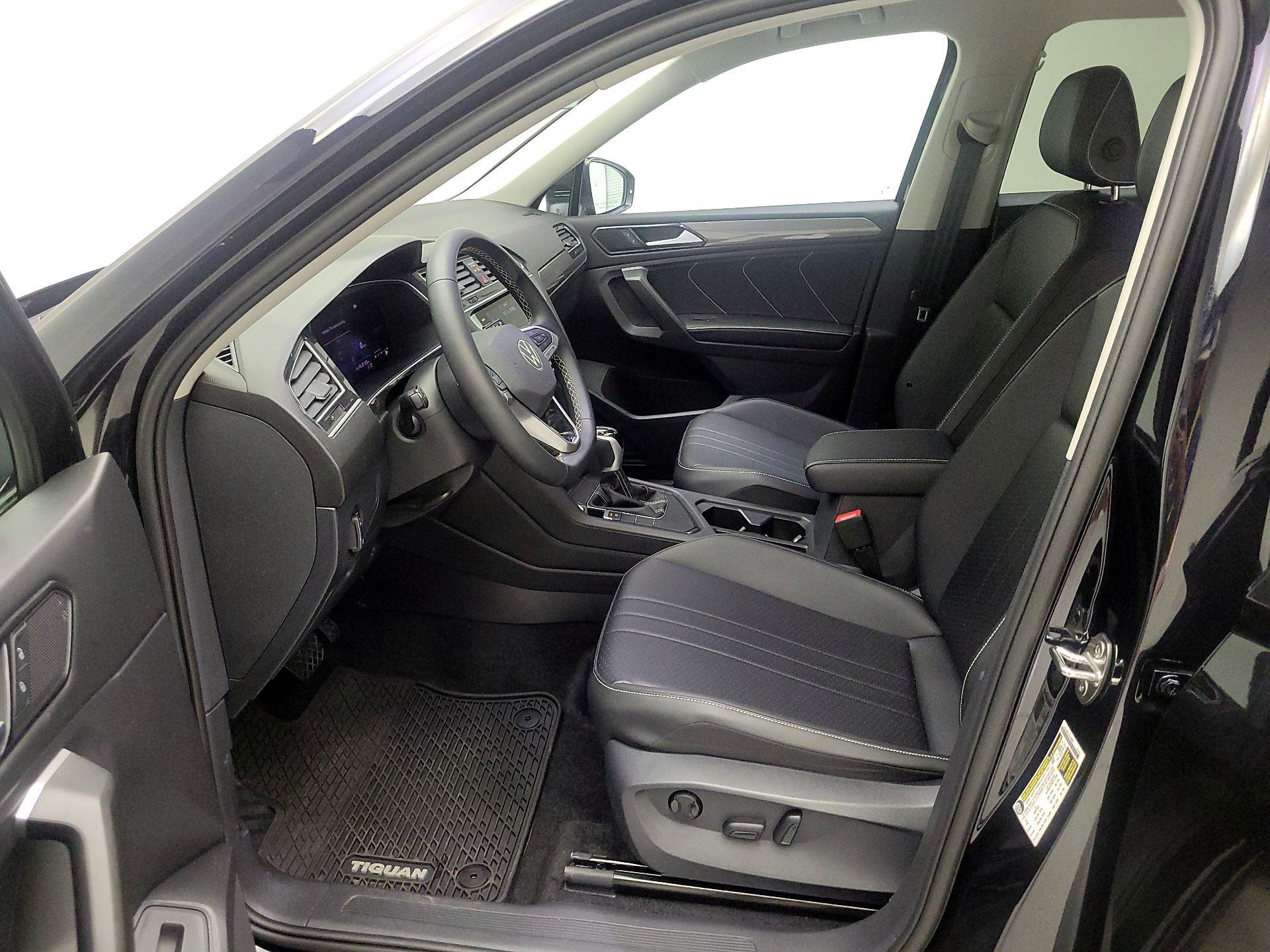 Thumbnail: 2024 Volkswagen Tiguan - 9