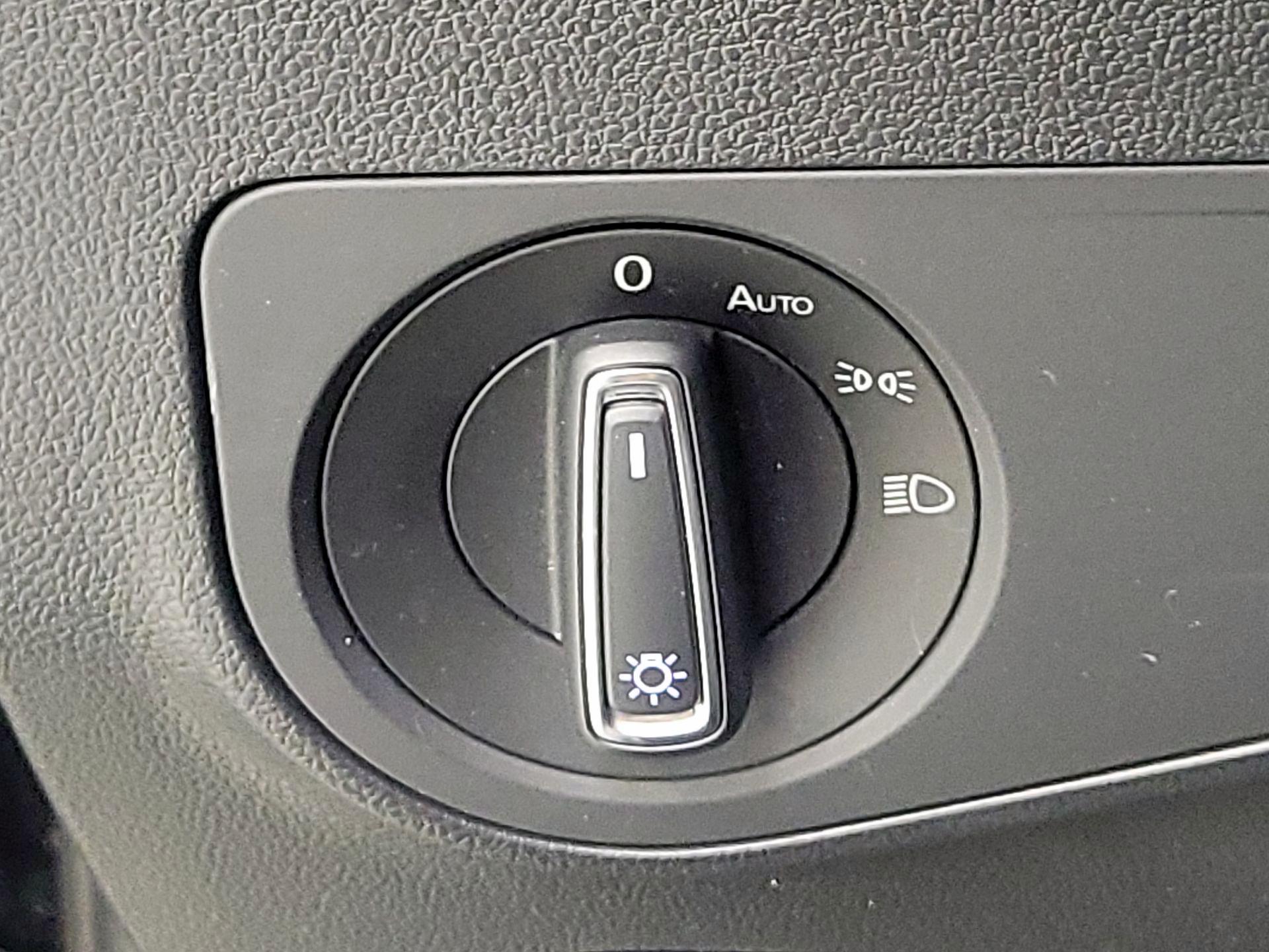 Thumbnail: 2024 Volkswagen Tiguan - 11