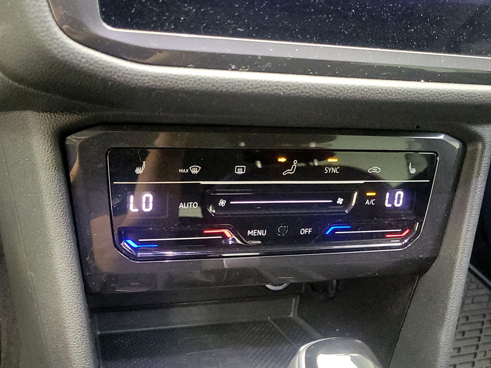 Thumbnail: 2024 Volkswagen Tiguan - 14