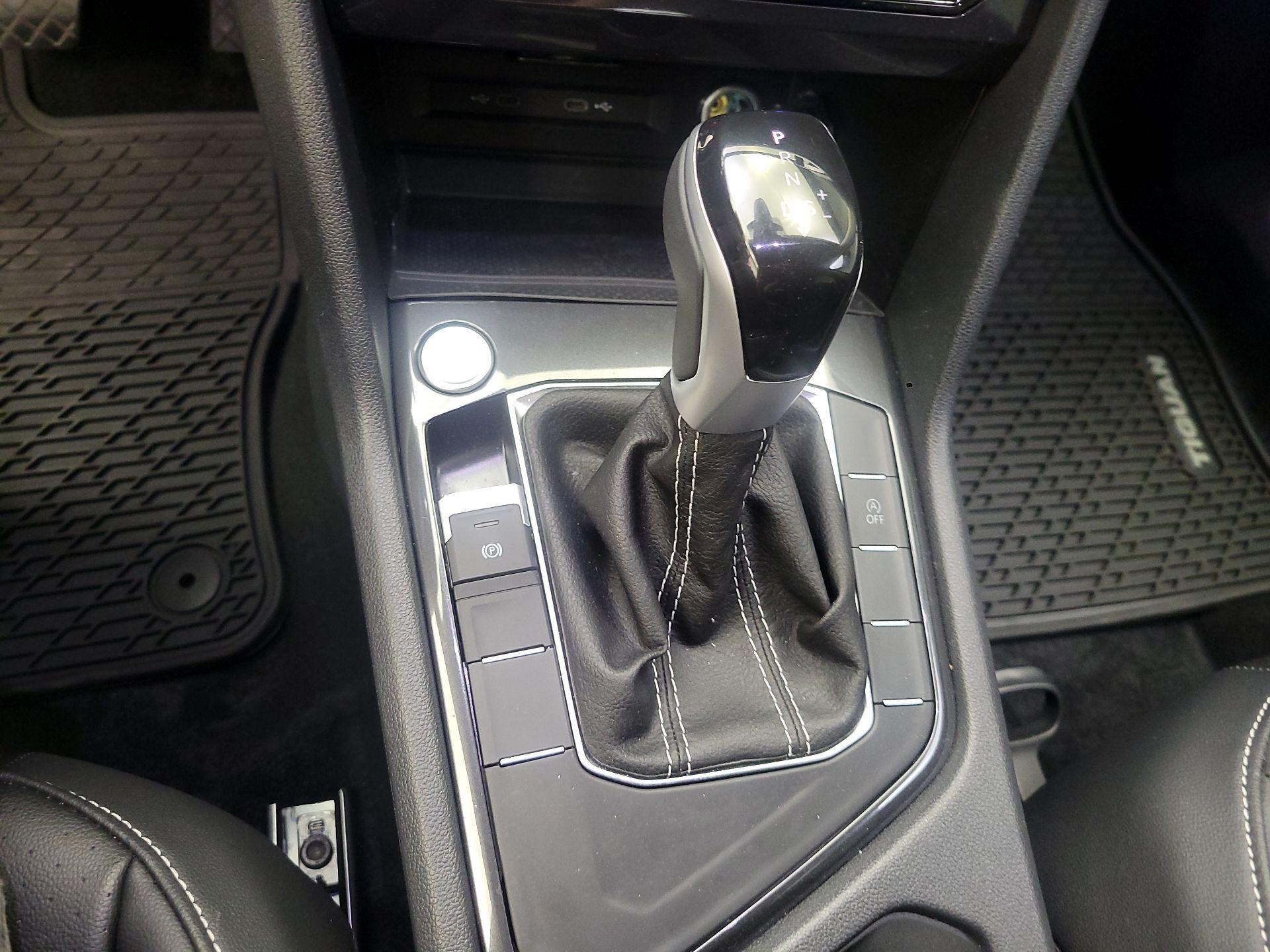 Thumbnail: 2024 Volkswagen Tiguan - 15