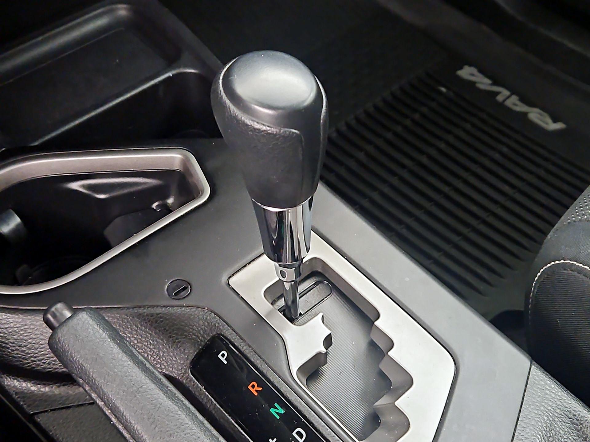 Thumbnail: 2017 Toyota RAV4 - 17