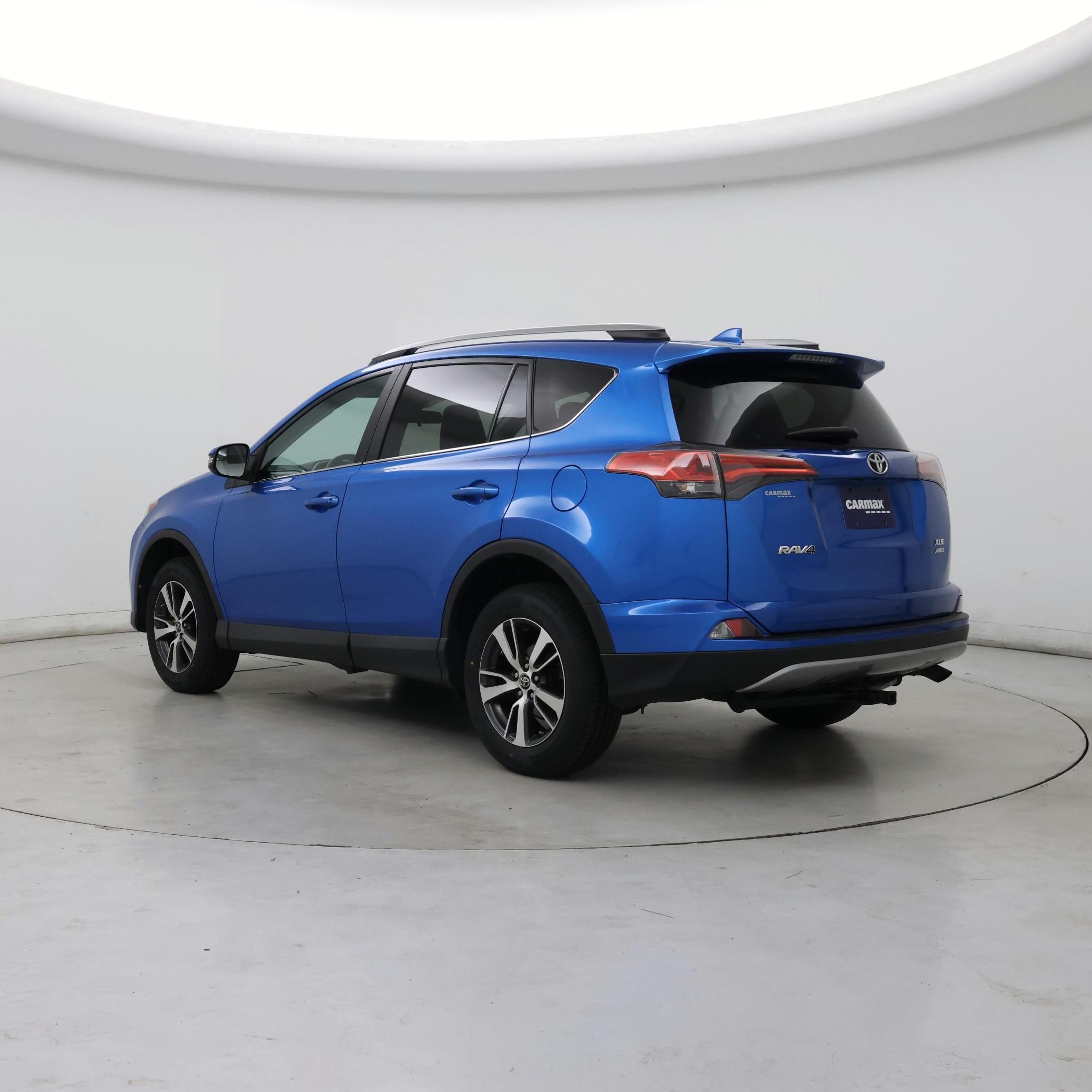 Thumbnail: 2017 Toyota RAV4 - 2