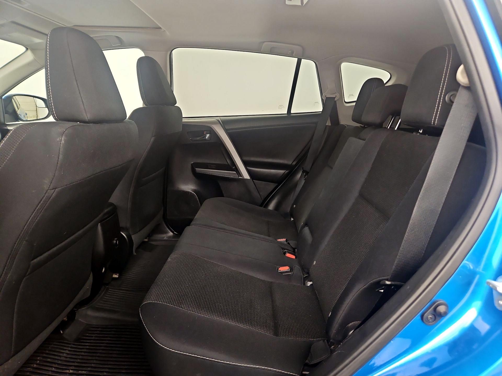 Thumbnail: 2017 Toyota RAV4 - 20