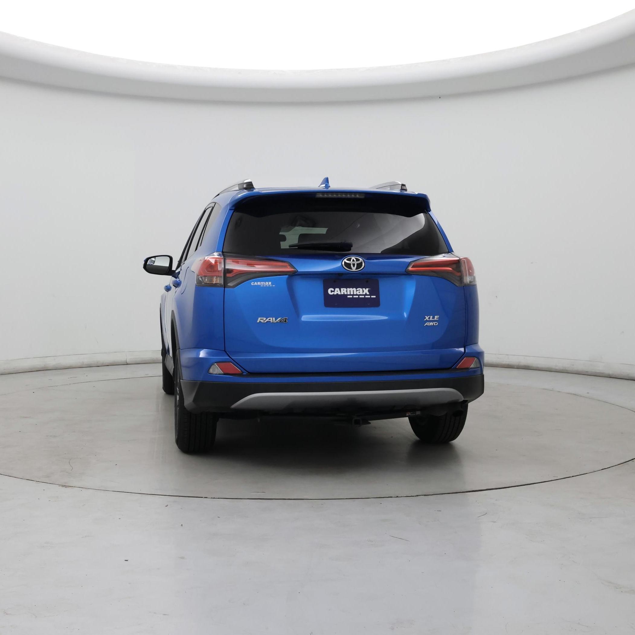 Thumbnail: 2017 Toyota RAV4 - 6