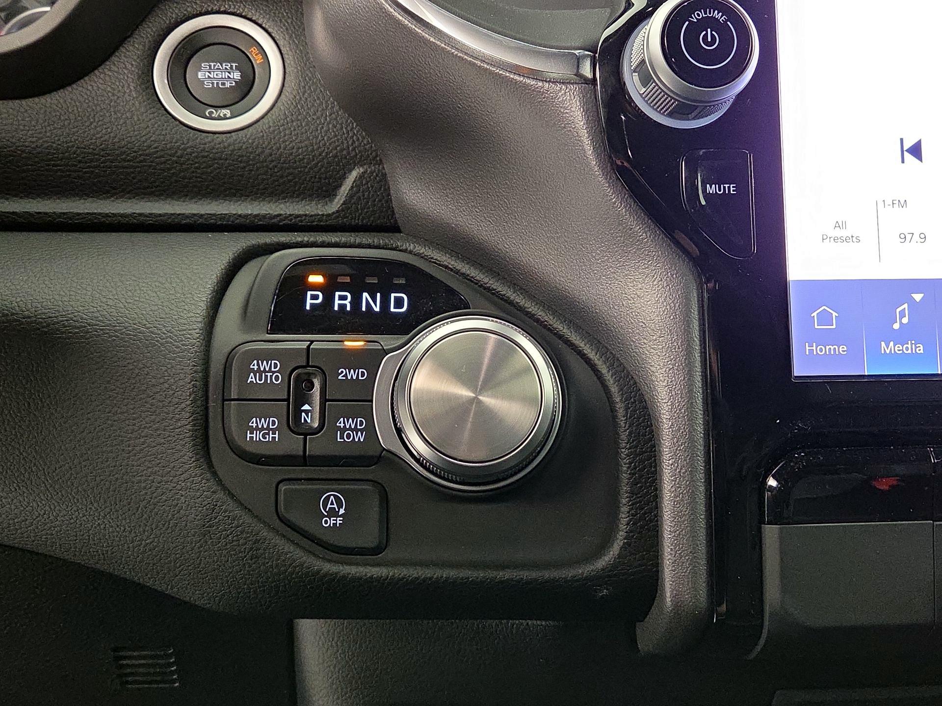 Thumbnail: 2025 RAM 1500 - 18