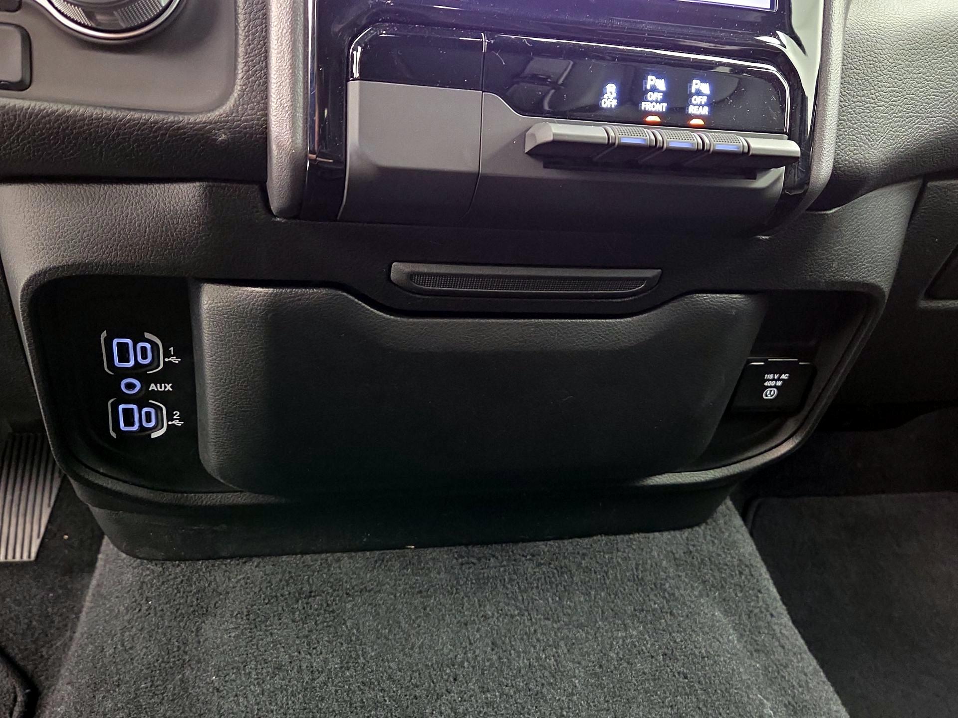 Thumbnail: 2025 RAM 1500 - 19