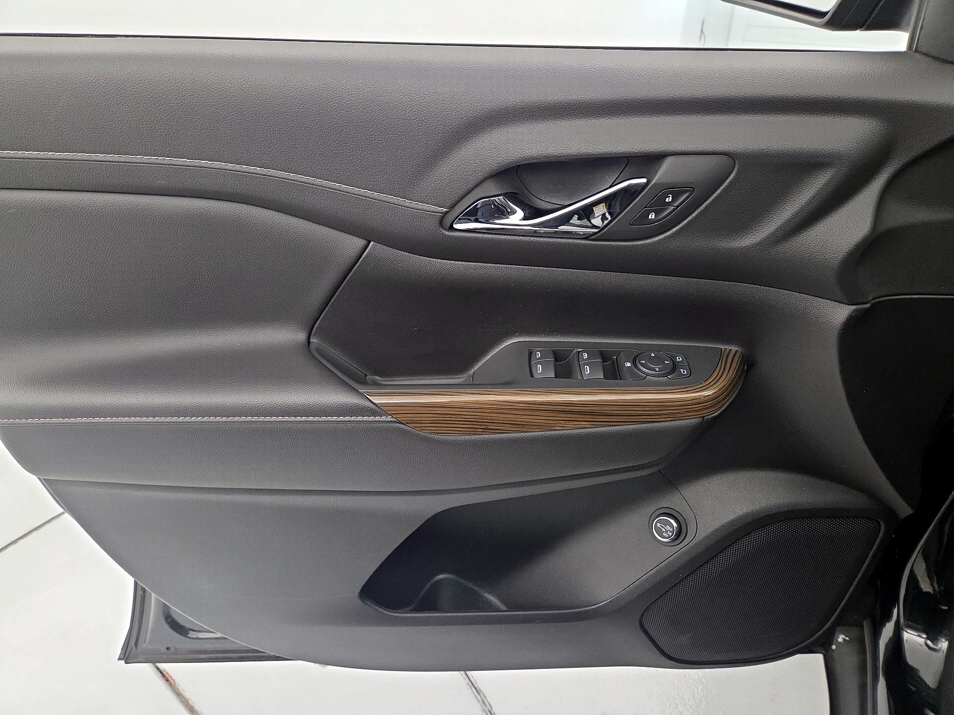 Thumbnail: 2023 GMC Acadia - 12