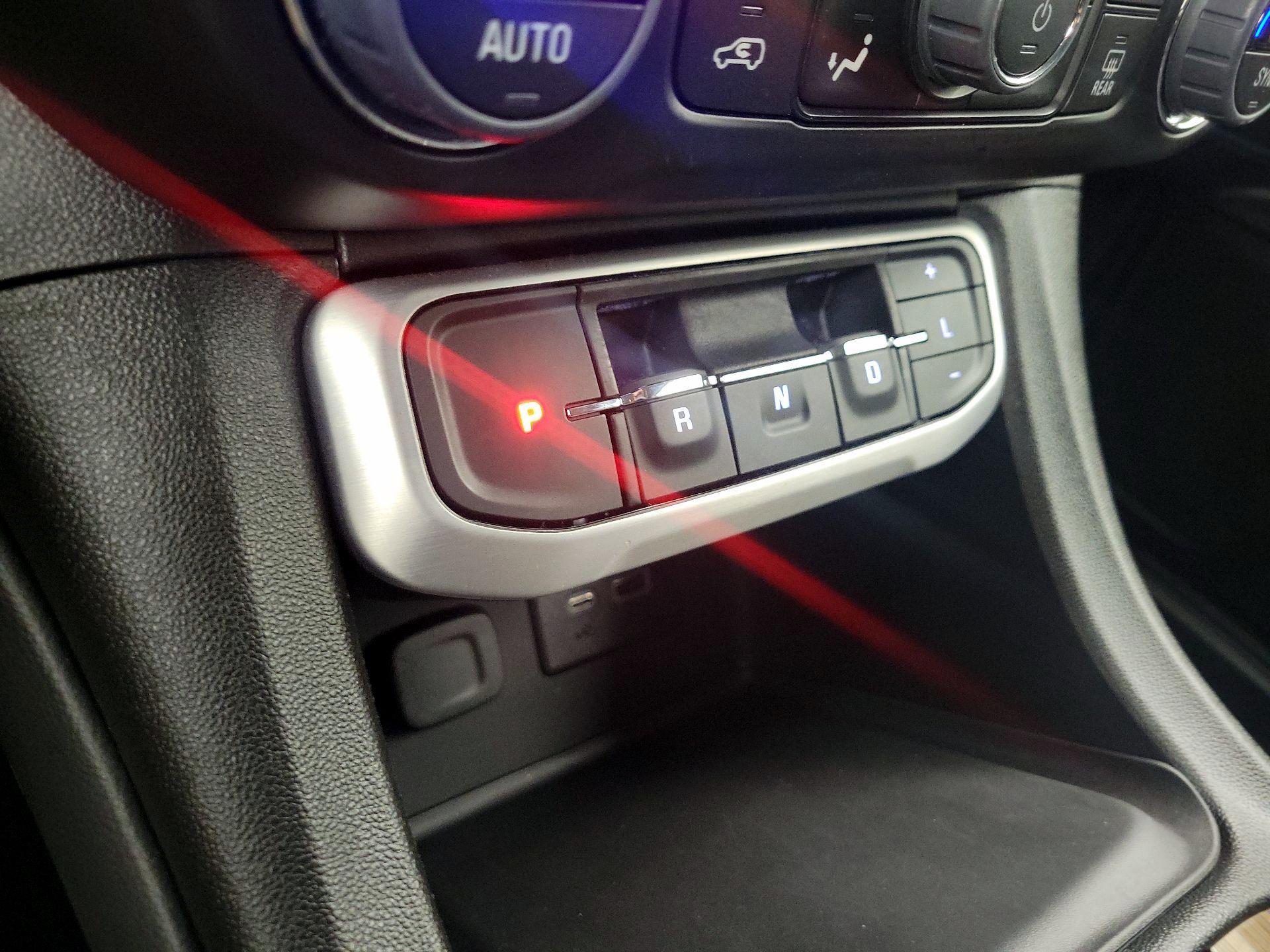 Thumbnail: 2023 GMC Acadia - 17