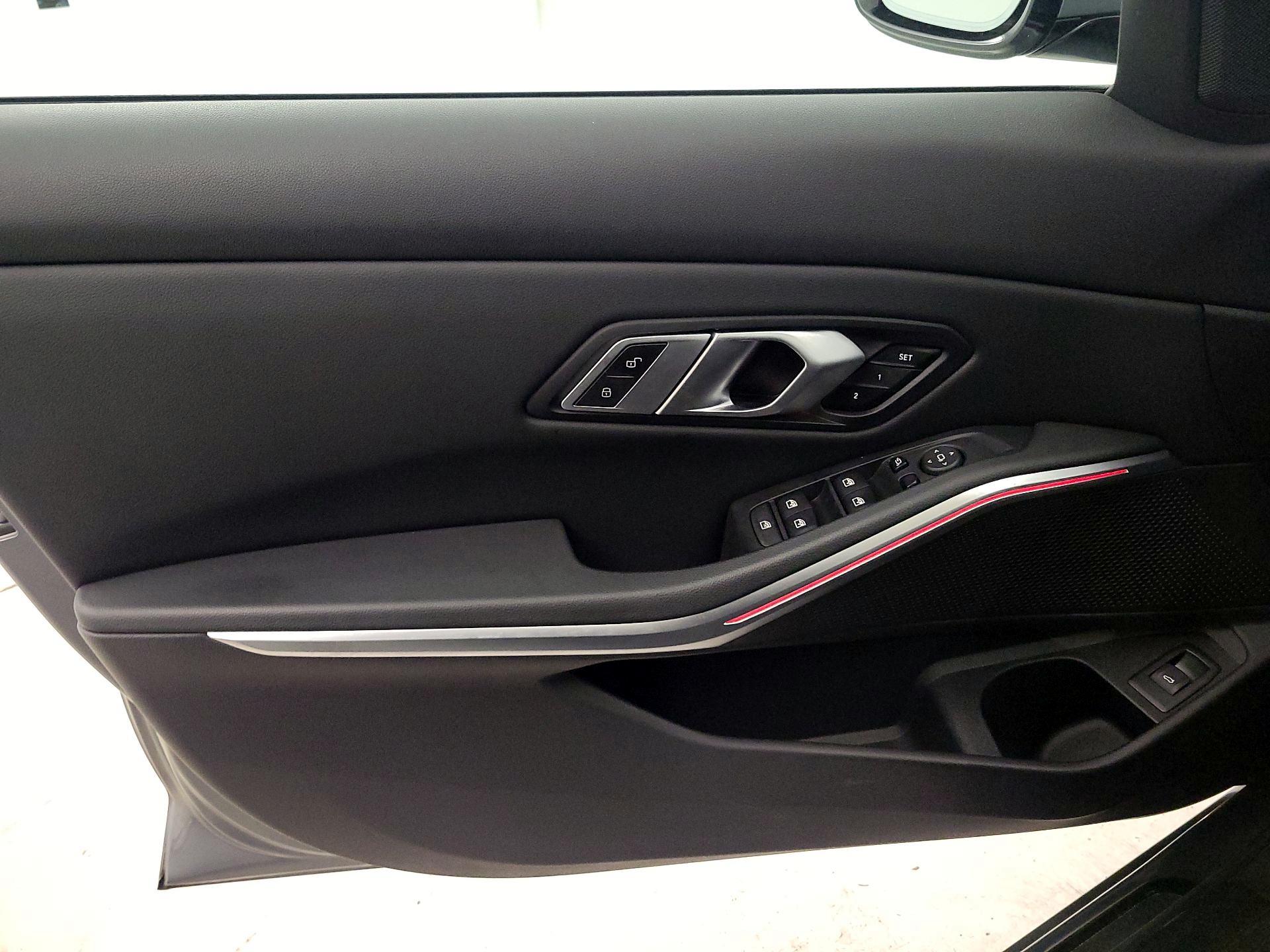 Thumbnail: 2023 BMW 3 Series - 12