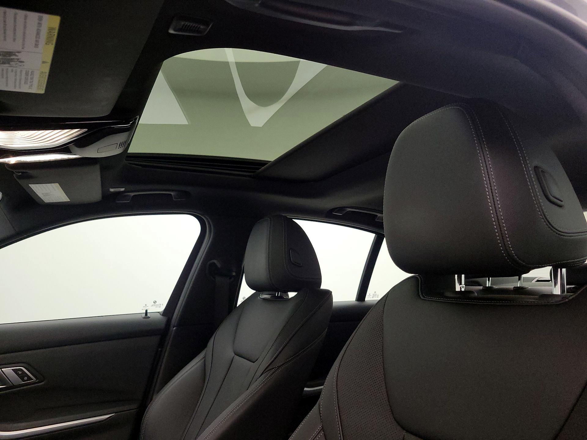 Thumbnail: 2023 BMW 3 Series - 20