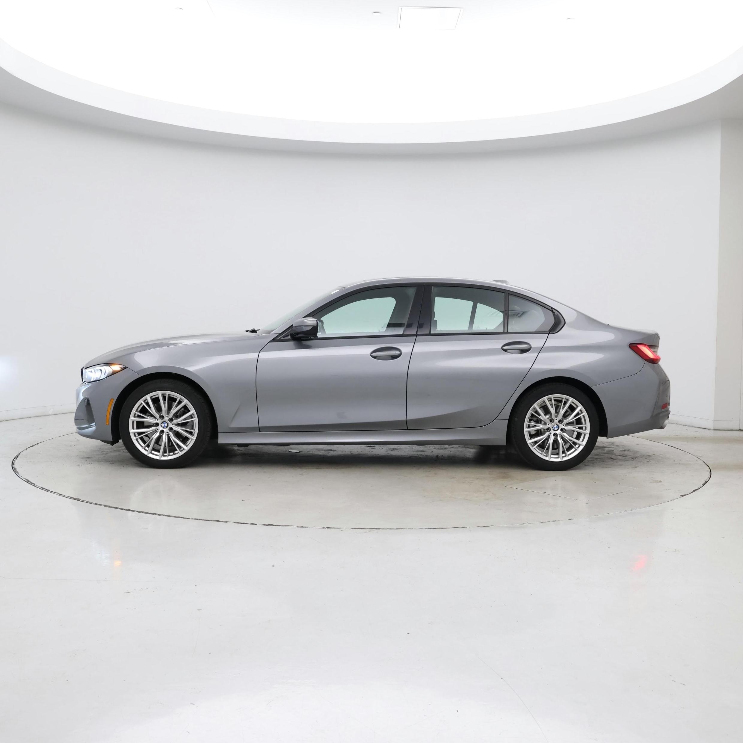 Thumbnail: 2023 BMW 3 Series - 3